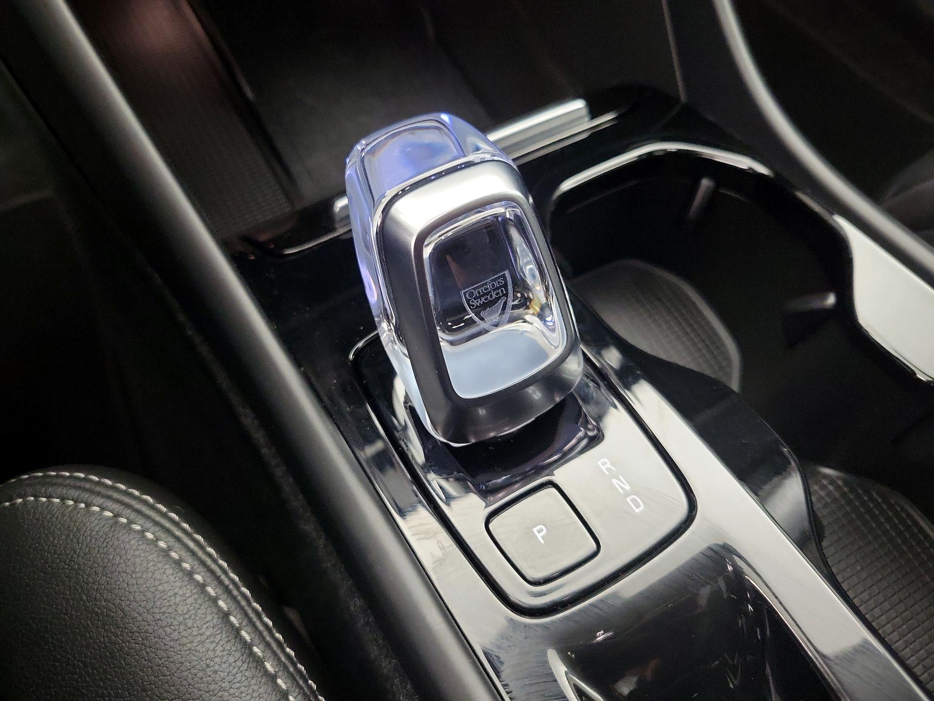 Thumbnail: 2024 Volvo XC40 - 17