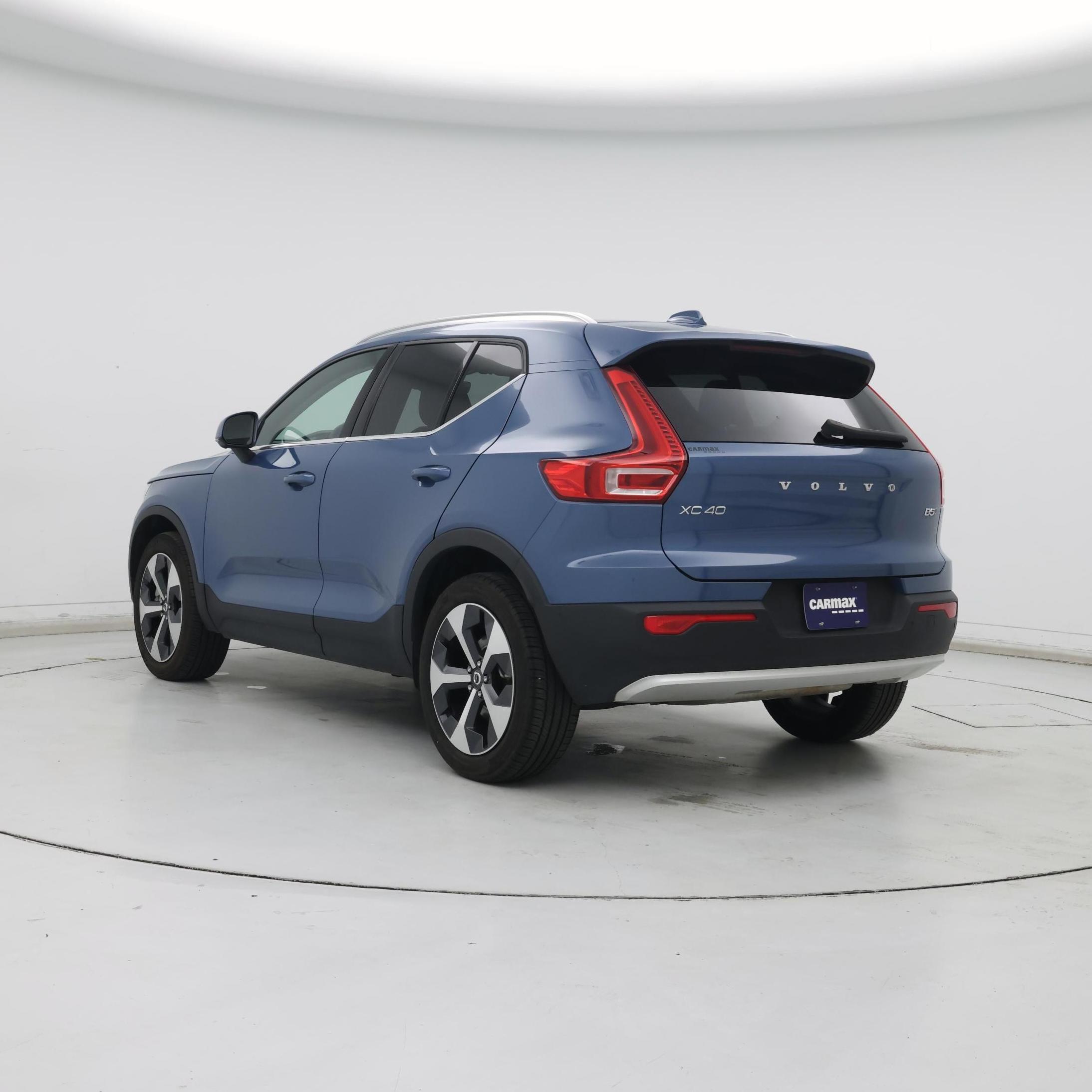 Thumbnail: 2024 Volvo XC40 - 2