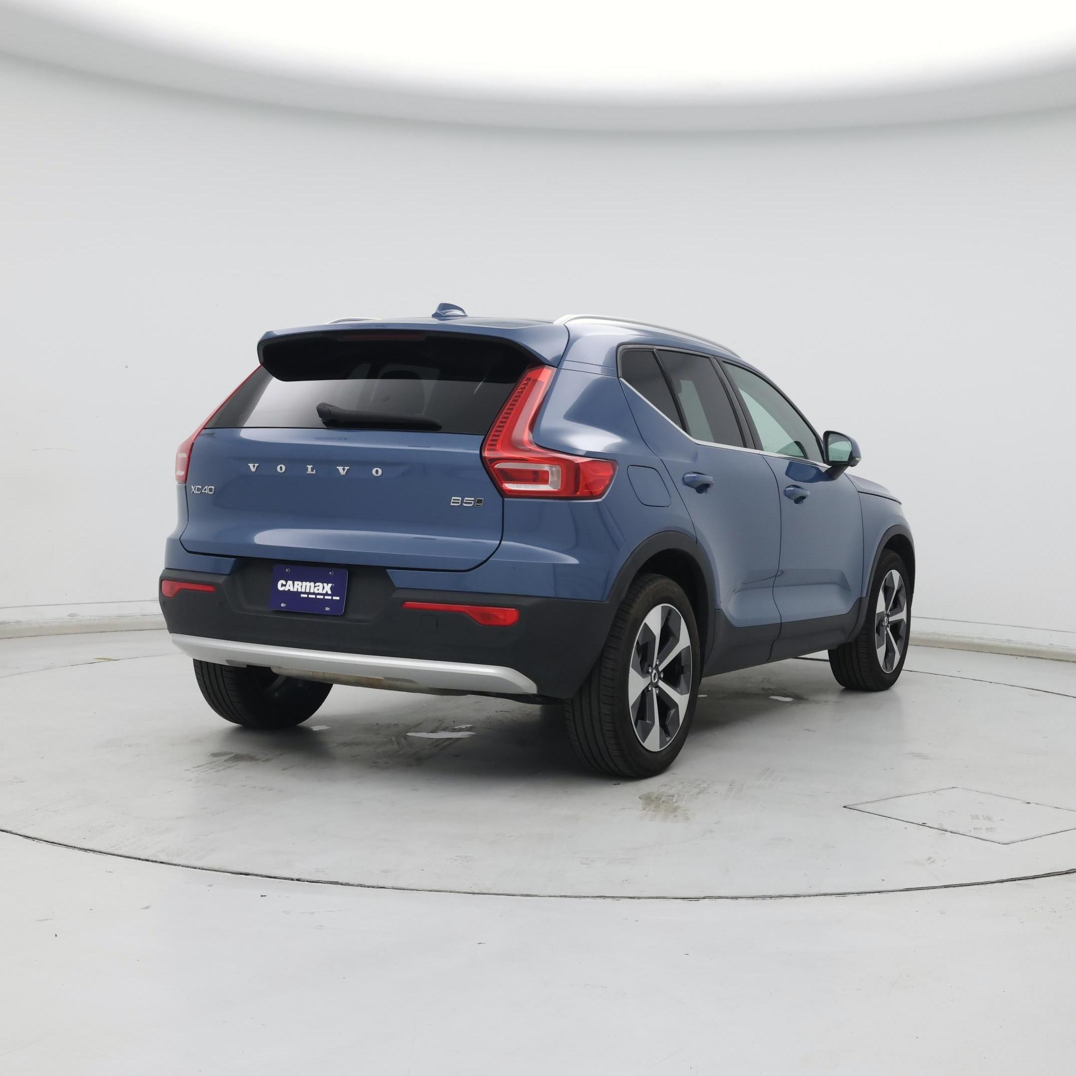 Thumbnail: 2024 Volvo XC40 - 8