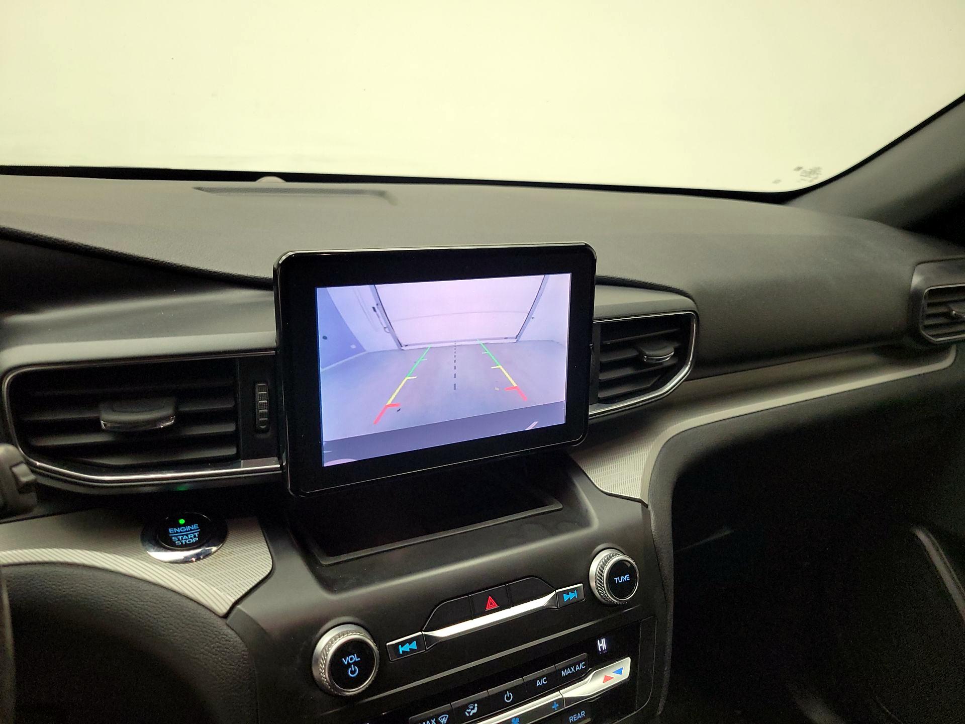 Thumbnail: 2020 Ford Explorer - 14