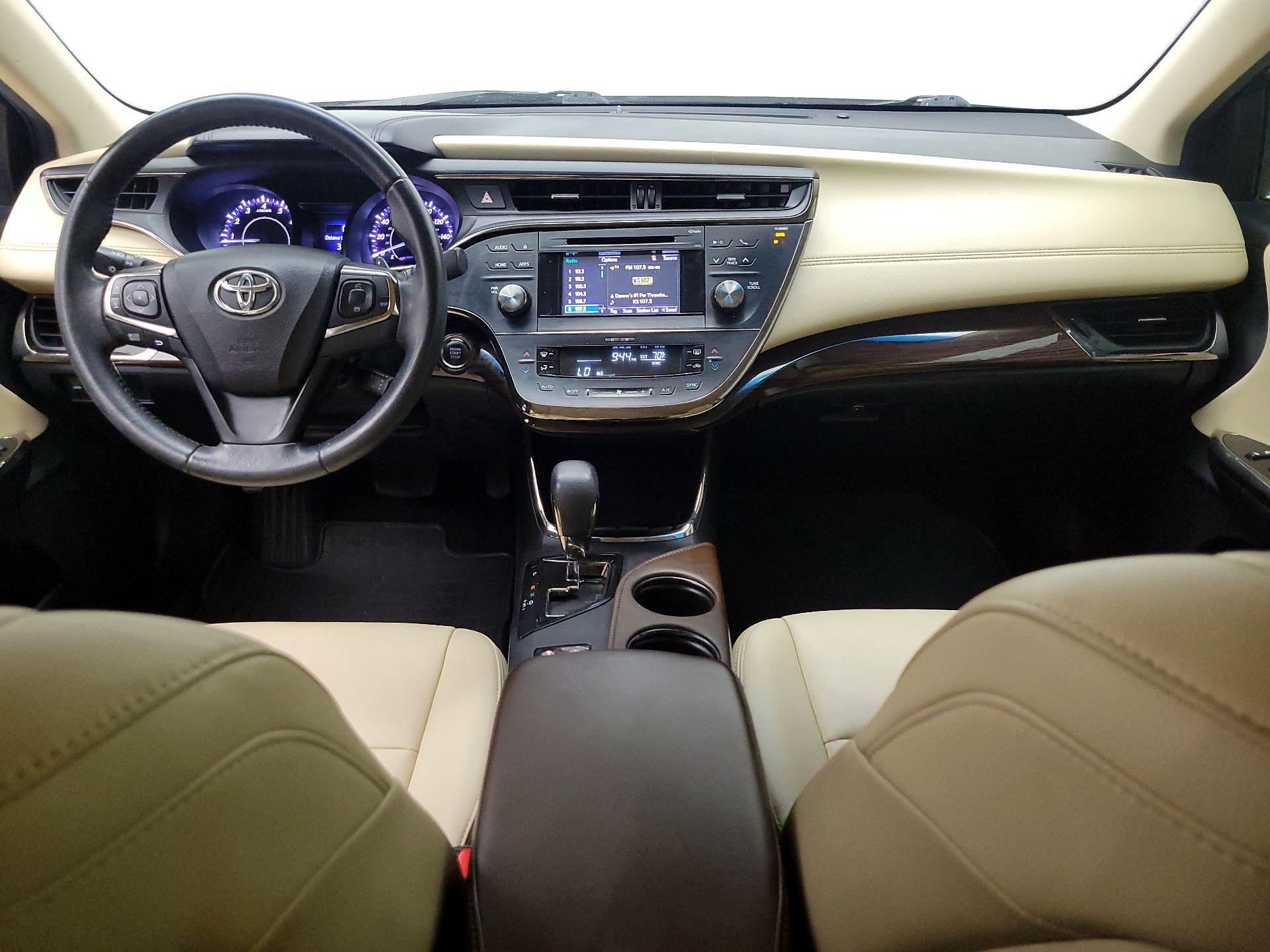 Thumbnail: 2015 Toyota Avalon - 9