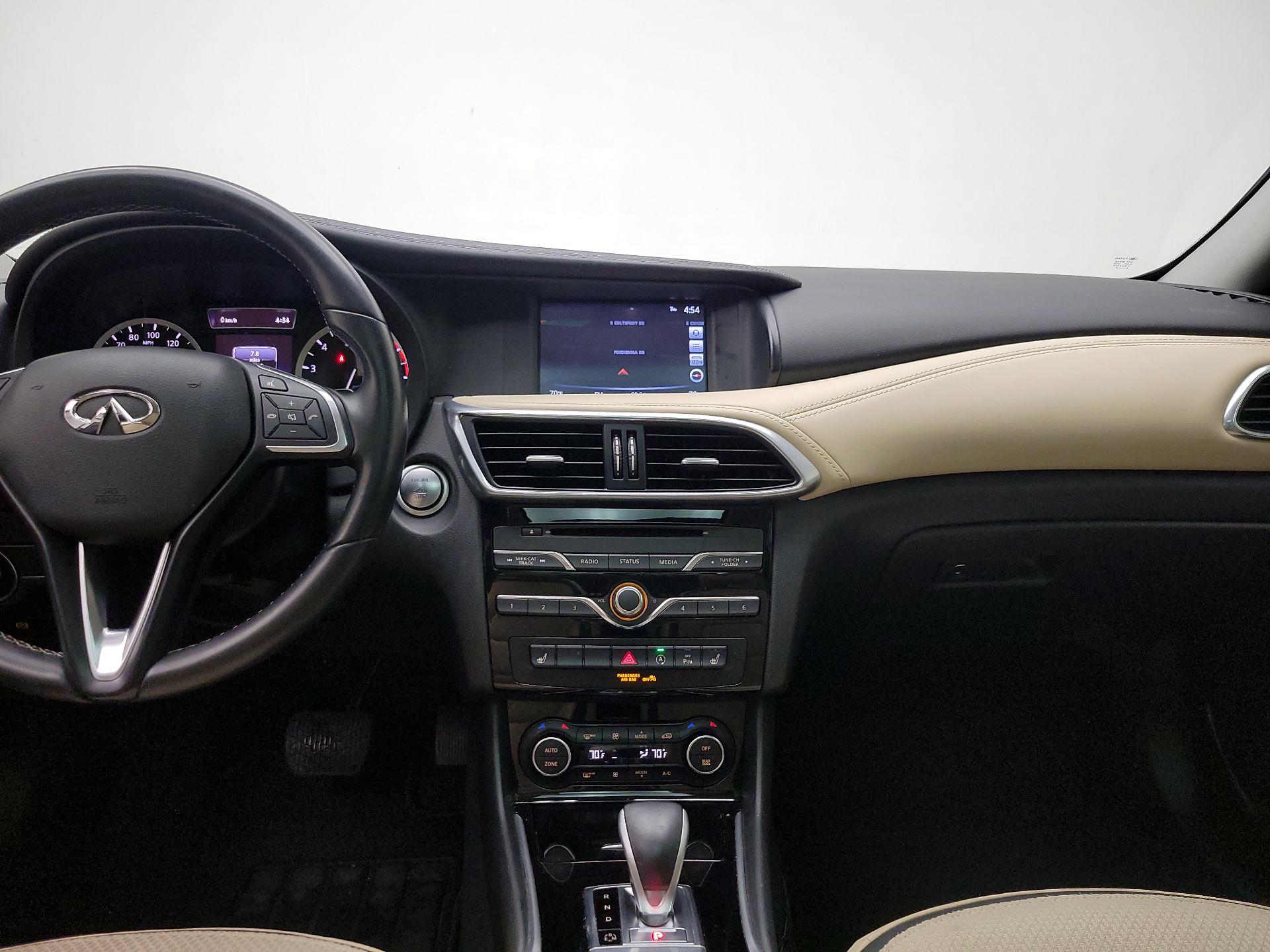 Thumbnail: 2019 INFINITI QX30 - 9