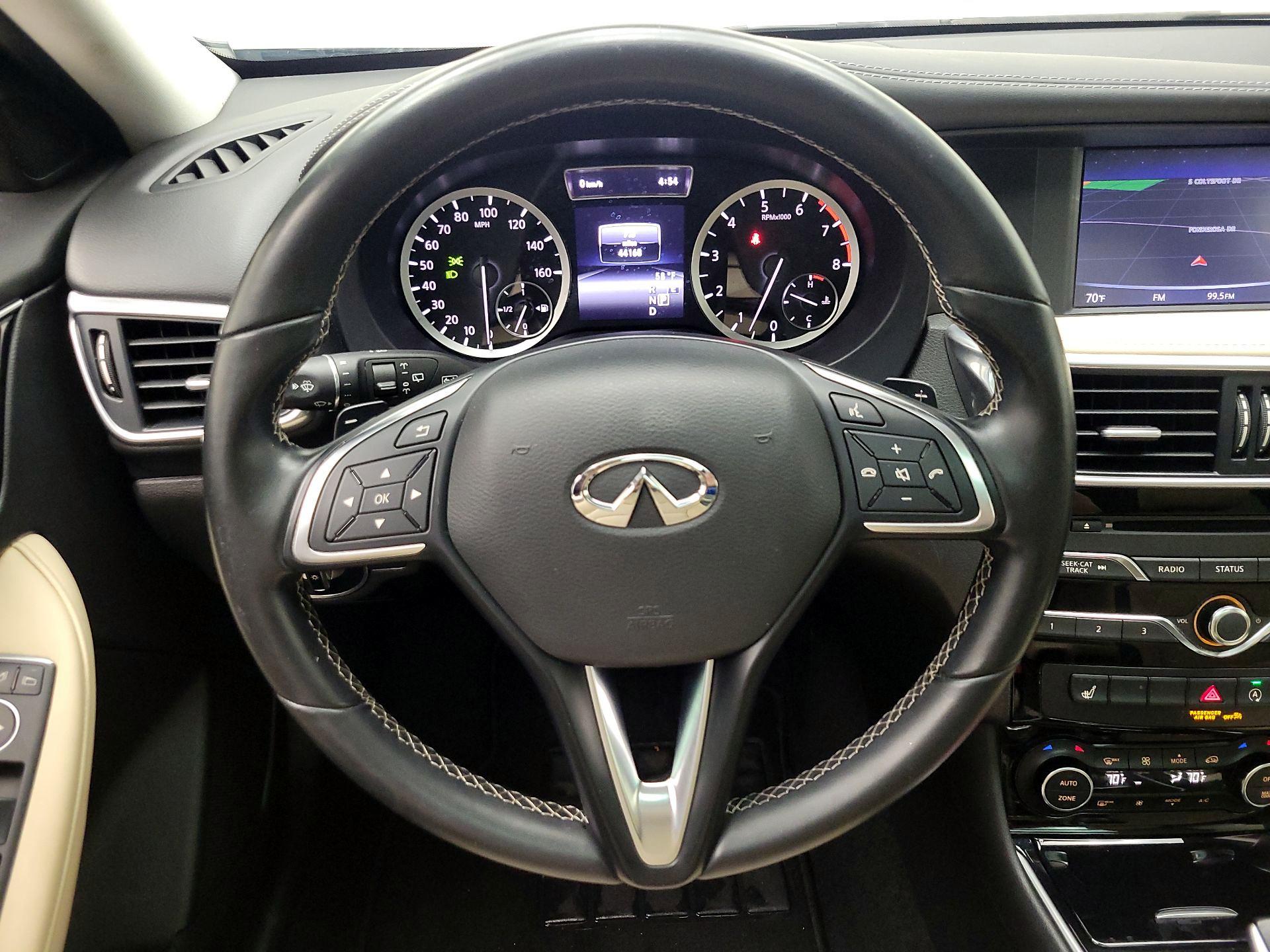 Thumbnail: 2019 INFINITI QX30 - 10