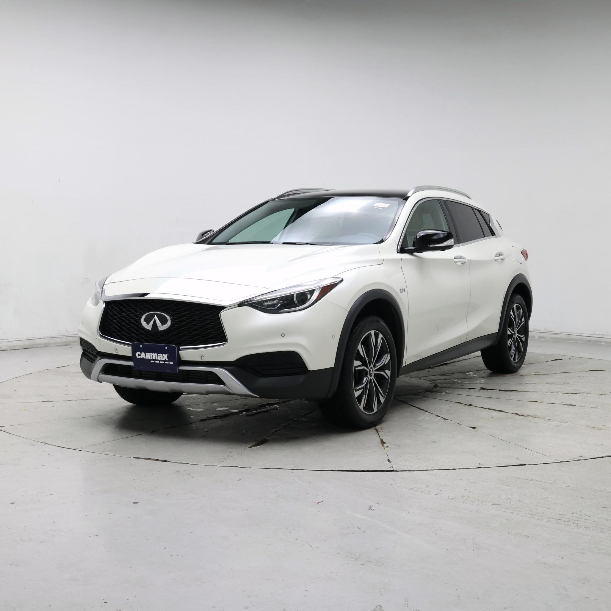 Thumbnail: 2019 INFINITI QX30 - 4