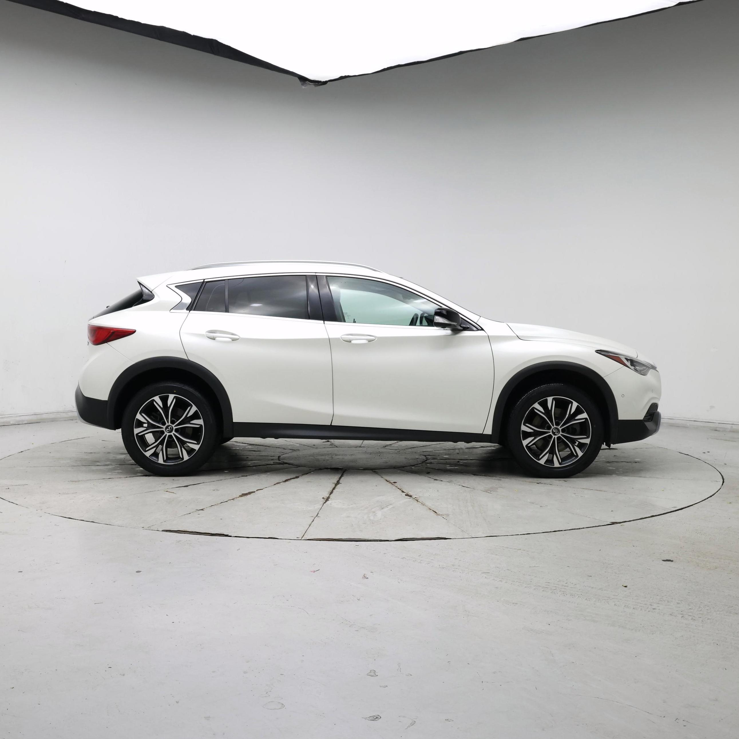 Thumbnail: 2019 INFINITI QX30 - 7