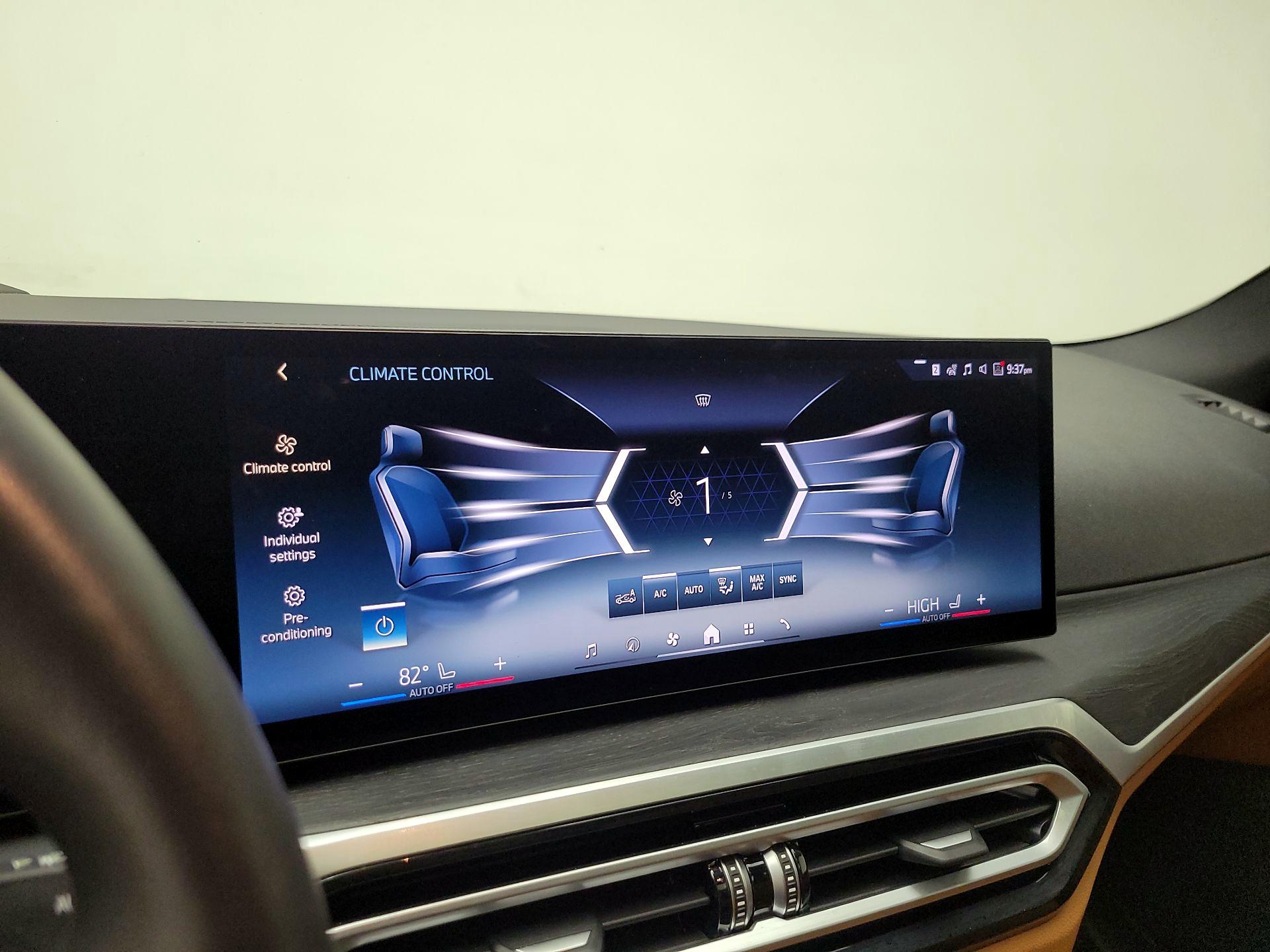 Thumbnail: 2024 BMW i4 - 17