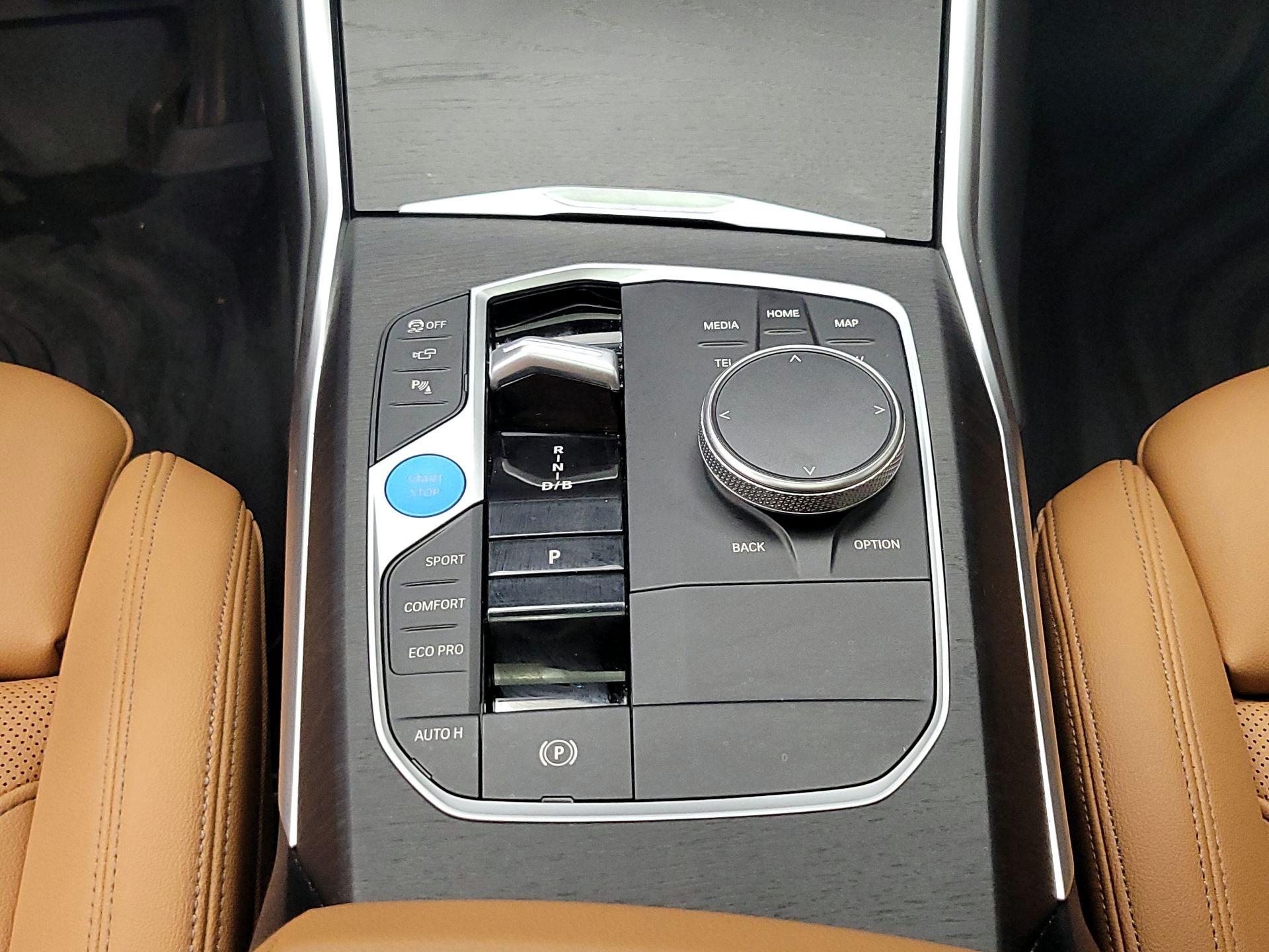 Thumbnail: 2024 BMW i4 - 18