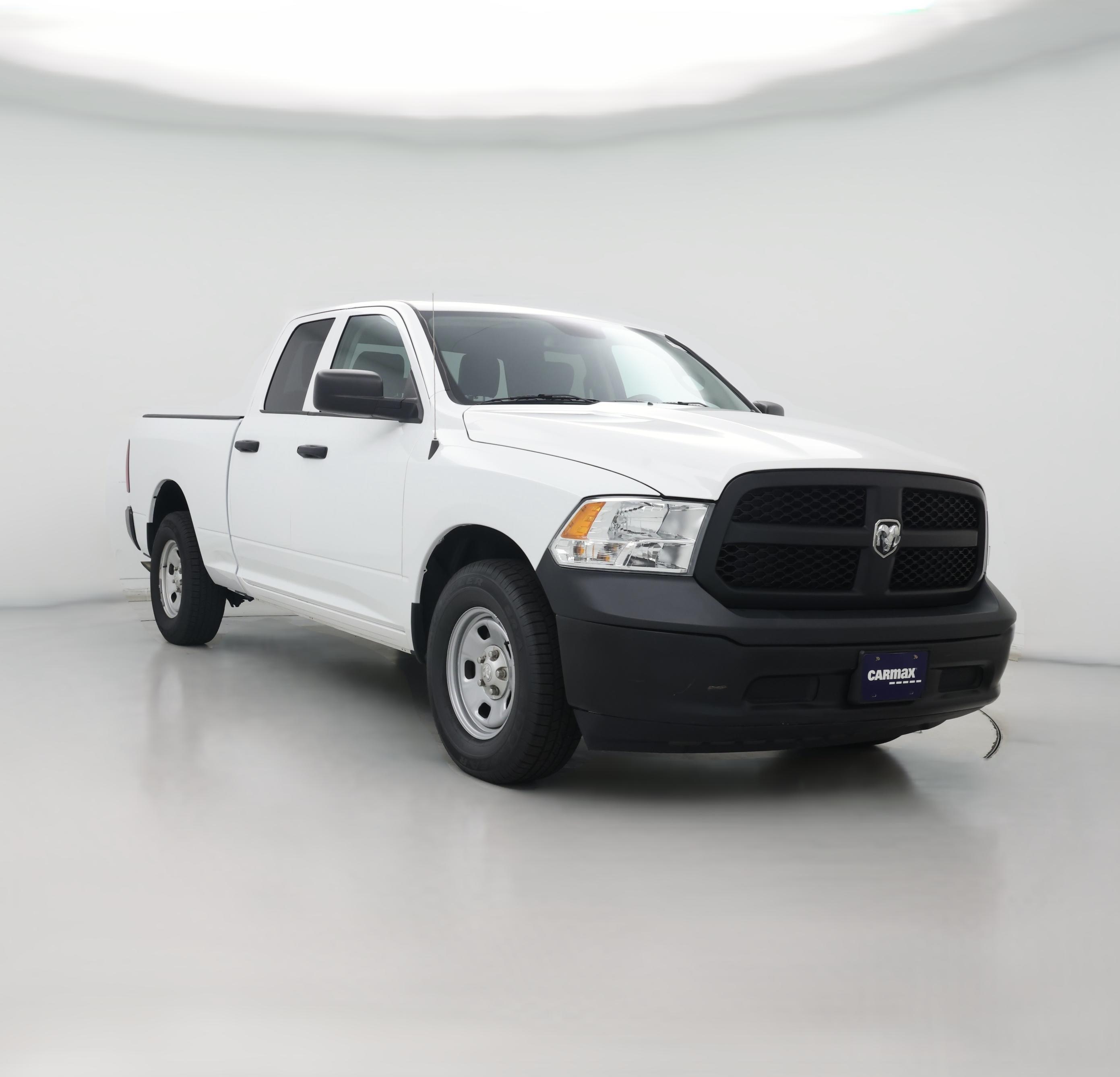 Thumbnail: 2019 RAM 1500 Classic - 1