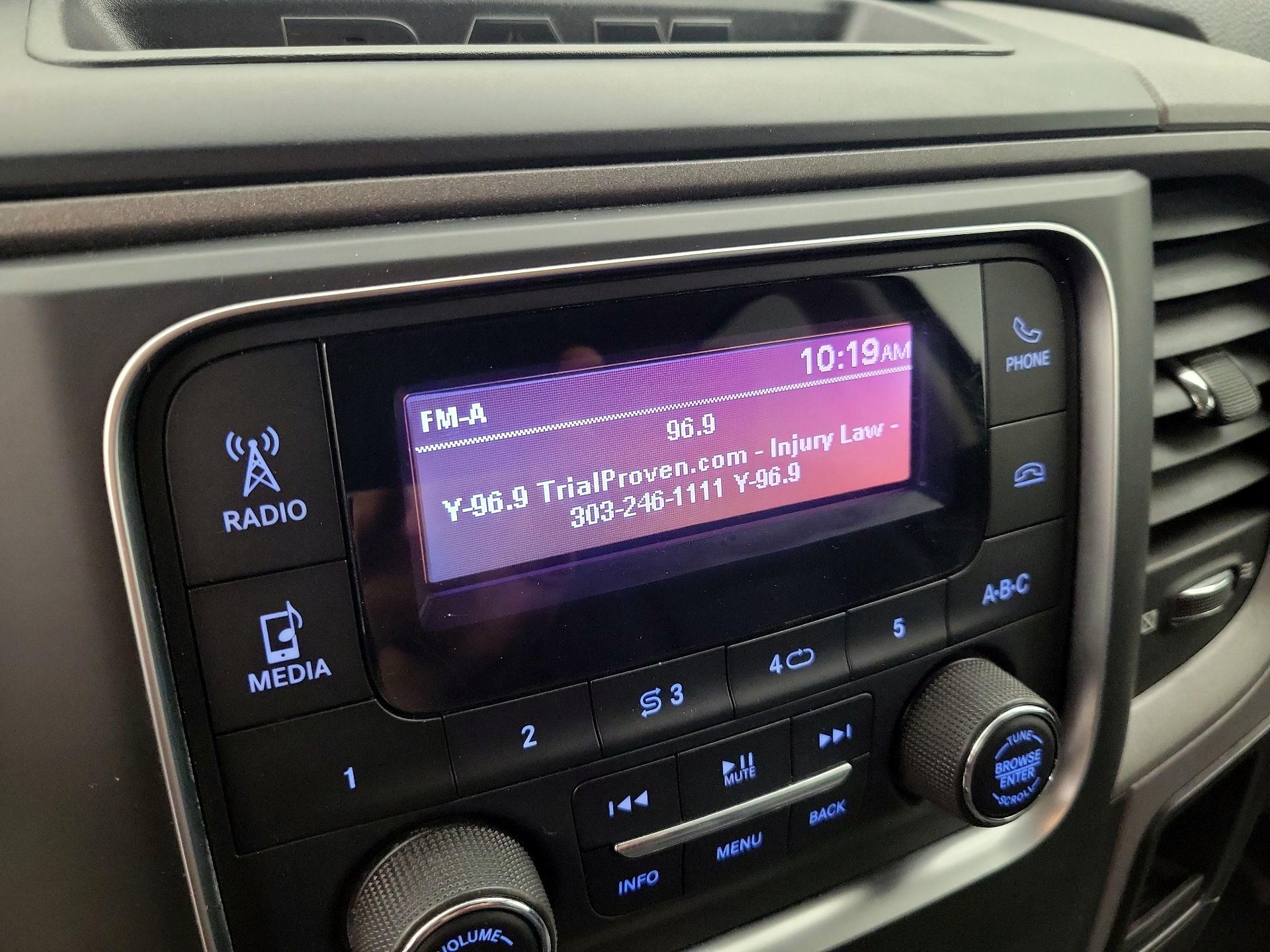 Thumbnail: 2019 RAM 1500 Classic - 15