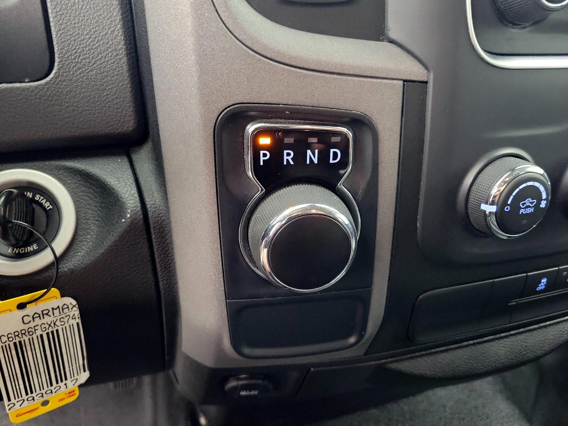 Thumbnail: 2019 RAM 1500 Classic - 17