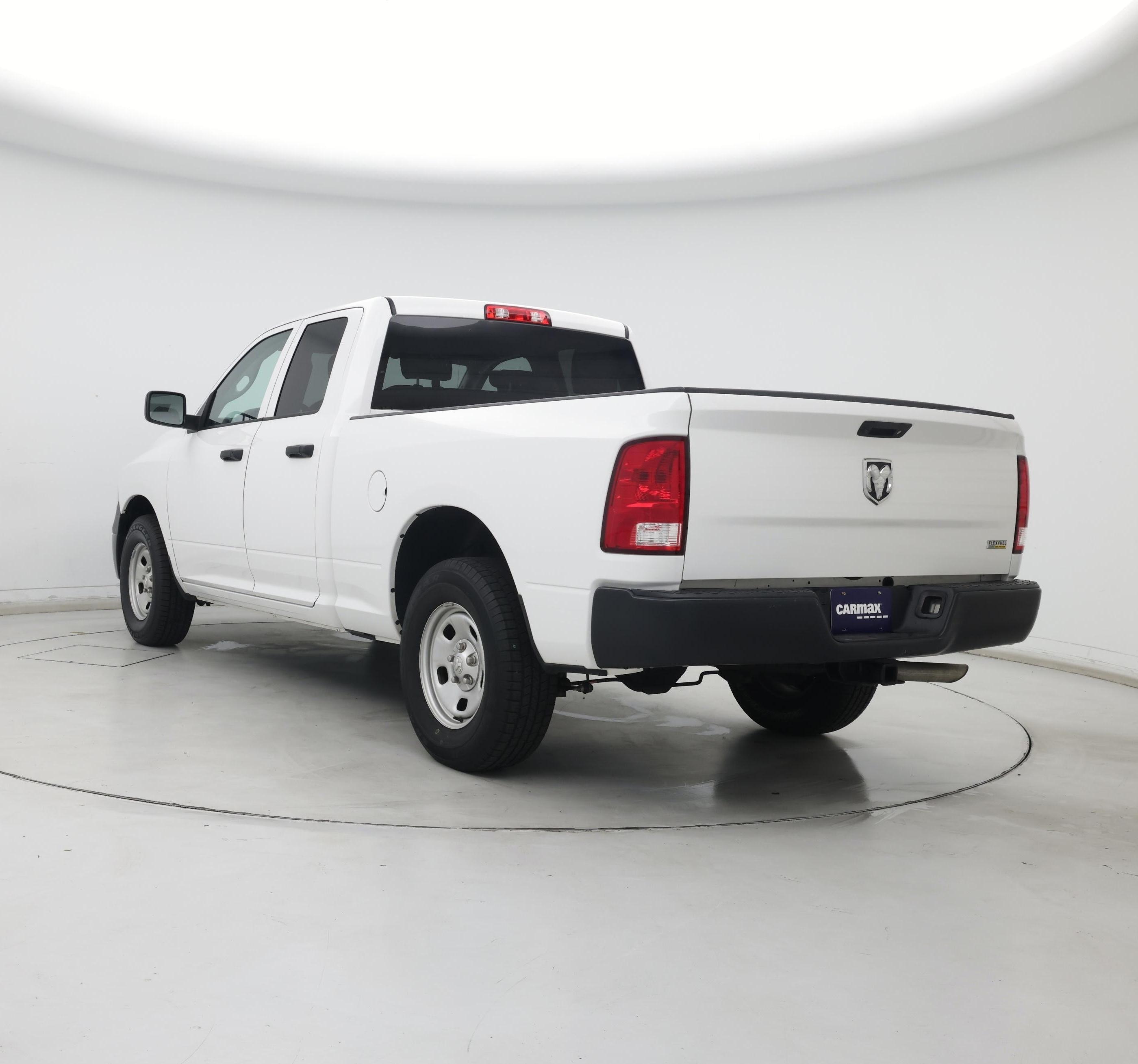 Thumbnail: 2019 RAM 1500 Classic - 2