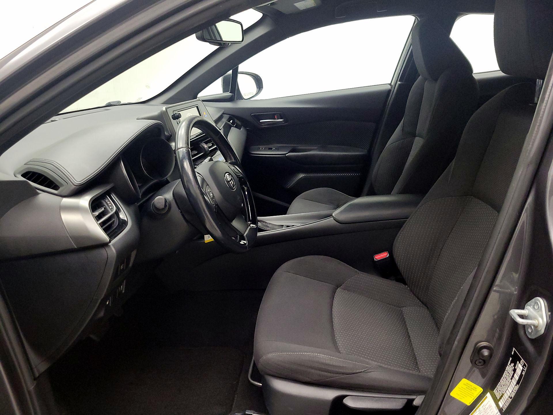 Thumbnail: 2018 Toyota C-HR - 9