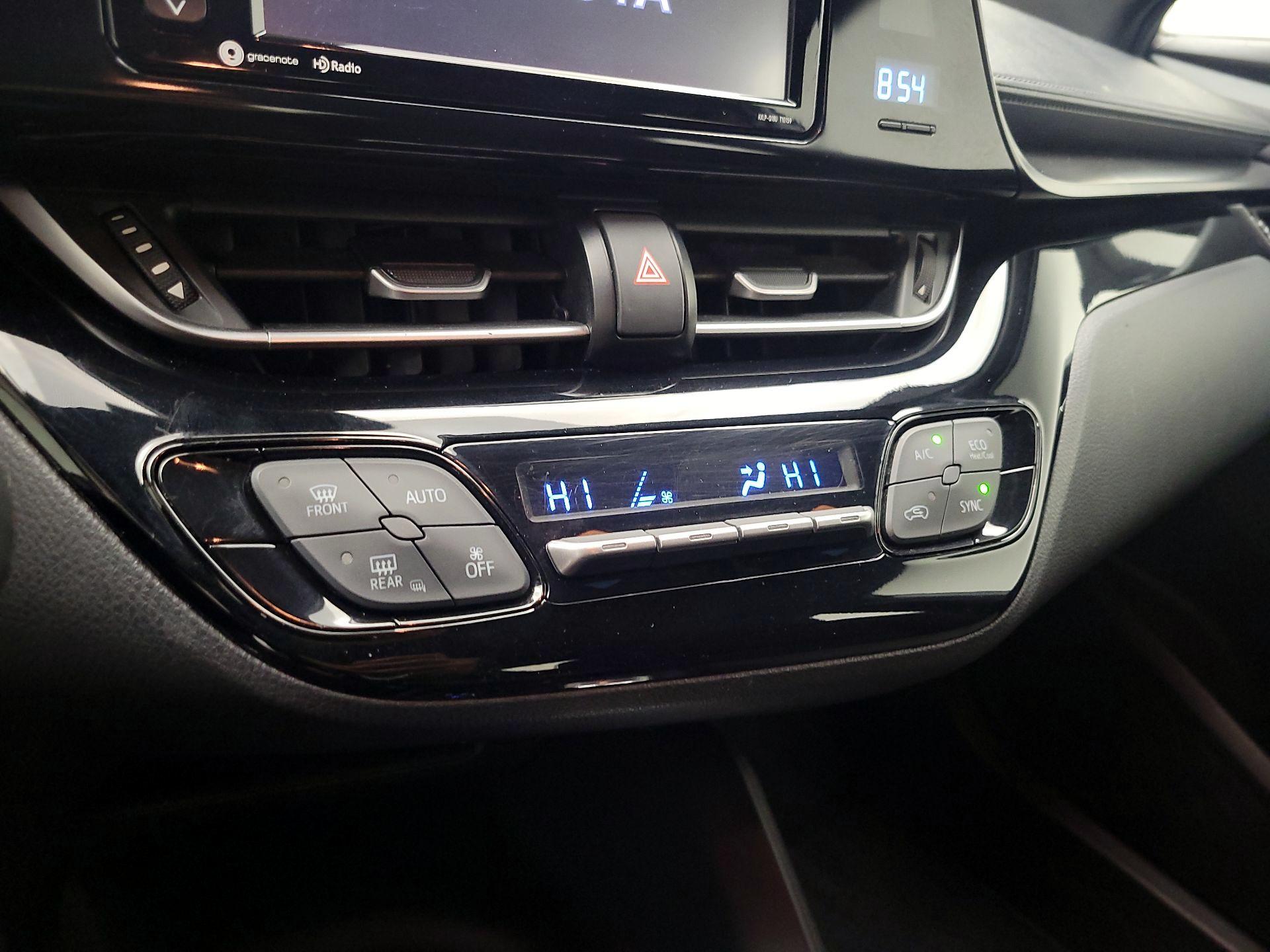 Thumbnail: 2018 Toyota C-HR - 14