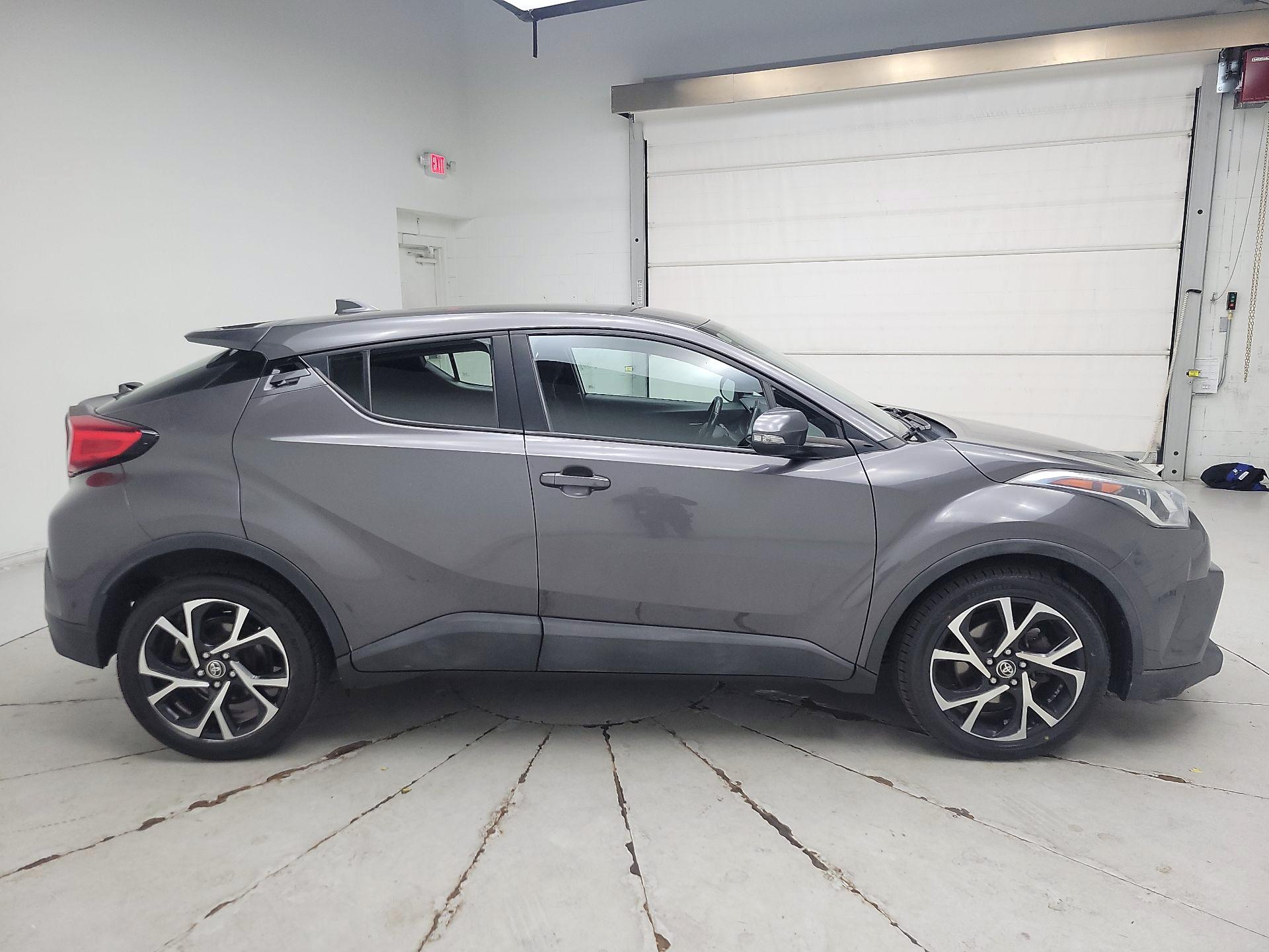 Thumbnail: 2018 Toyota C-HR - 4