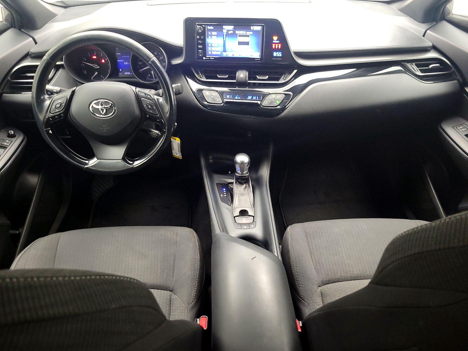 Thumbnail: 2018 Toyota C-HR - 8