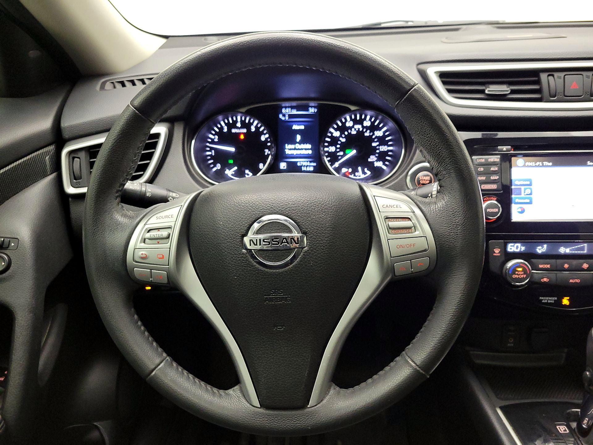 Thumbnail: 2016 Nissan Rogue - 10