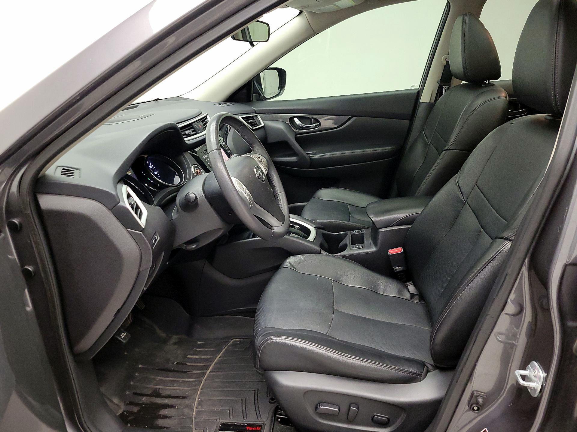 Thumbnail: 2016 Nissan Rogue - 11