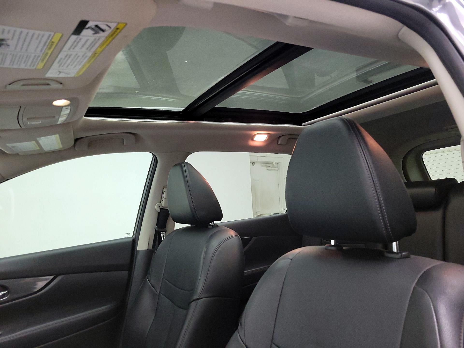 Thumbnail: 2016 Nissan Rogue - 20
