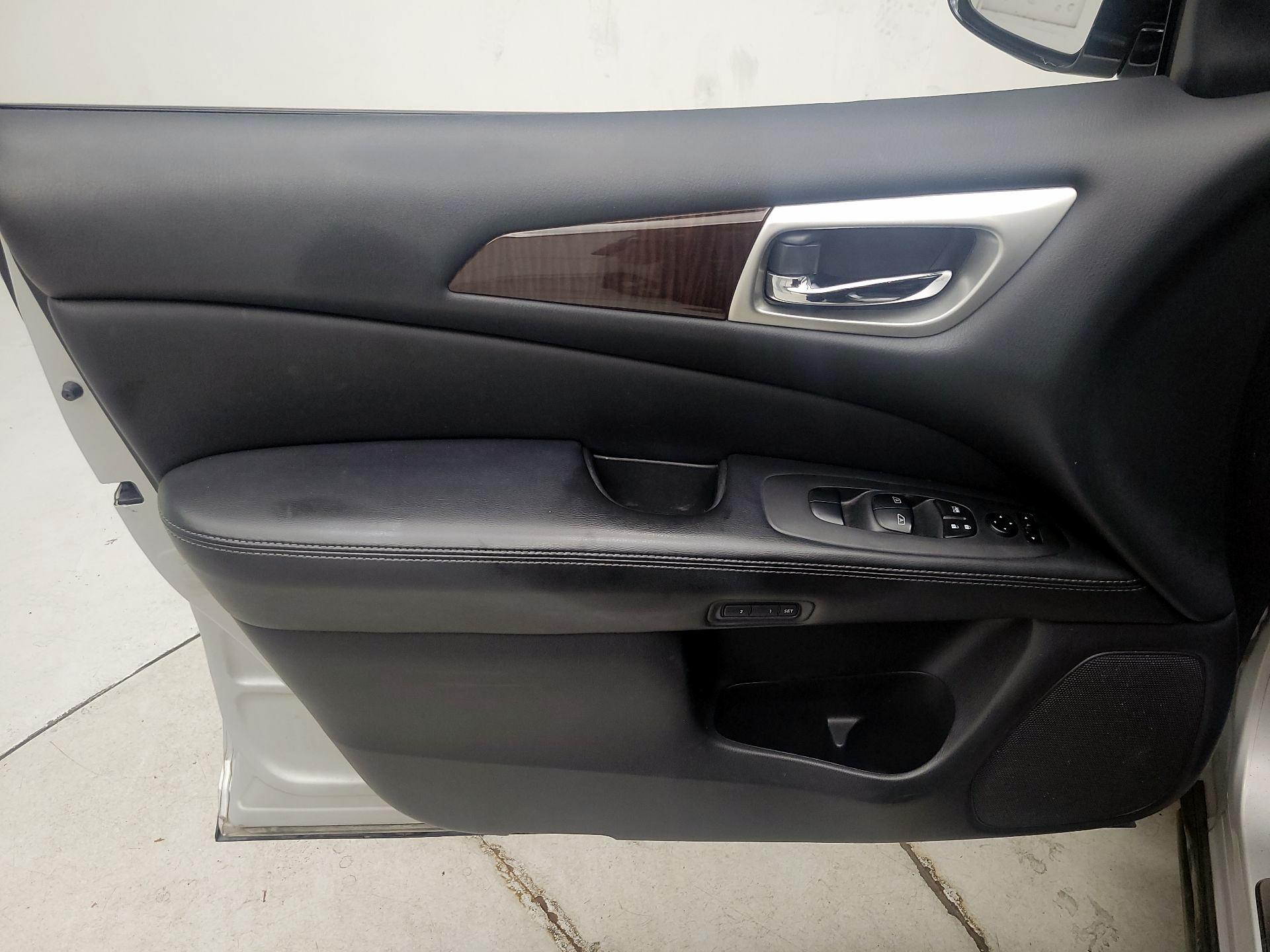 Thumbnail: 2014 Nissan Pathfinder - 12