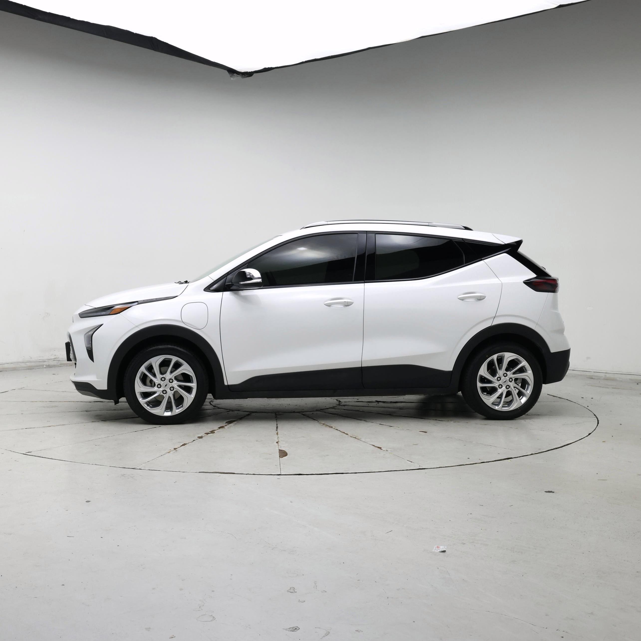 Thumbnail: 2023 Chevrolet Bolt EUV - 3