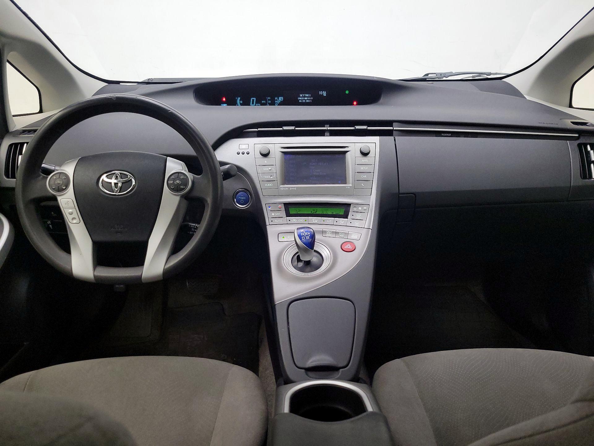 Thumbnail: 2014 Toyota Prius - 9