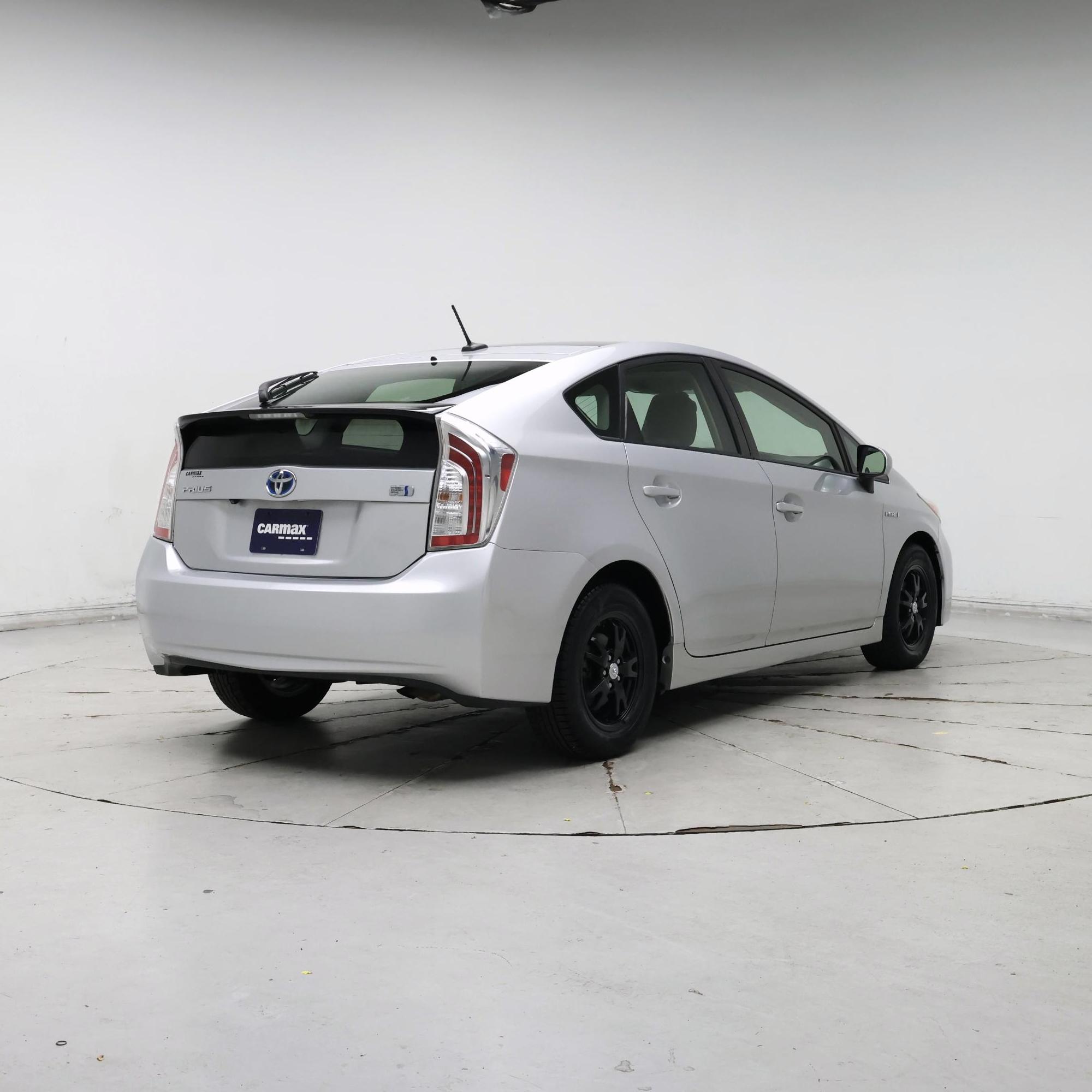 Thumbnail: 2014 Toyota Prius - 8