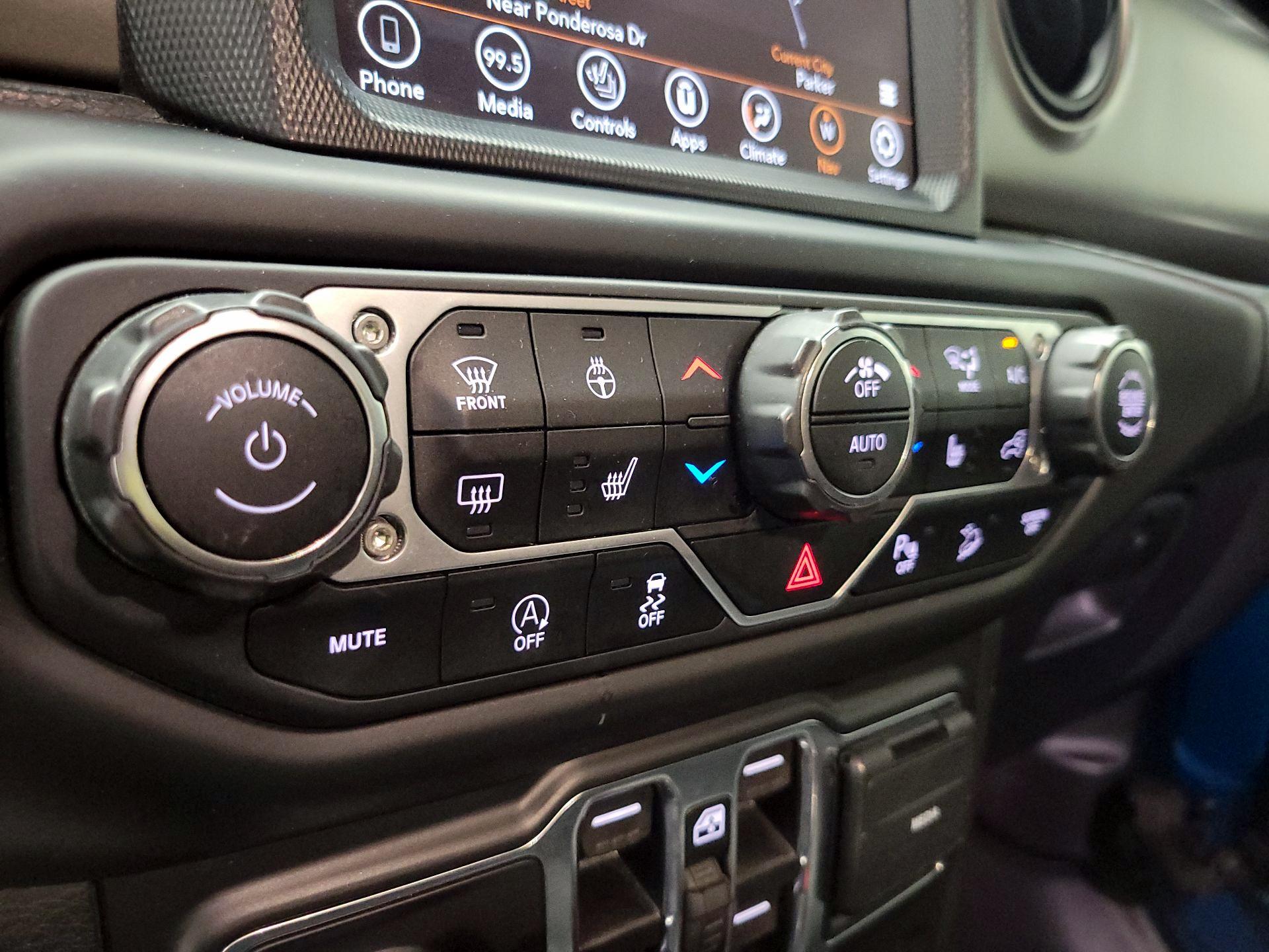 Thumbnail: 2020 Jeep Wrangler - 17