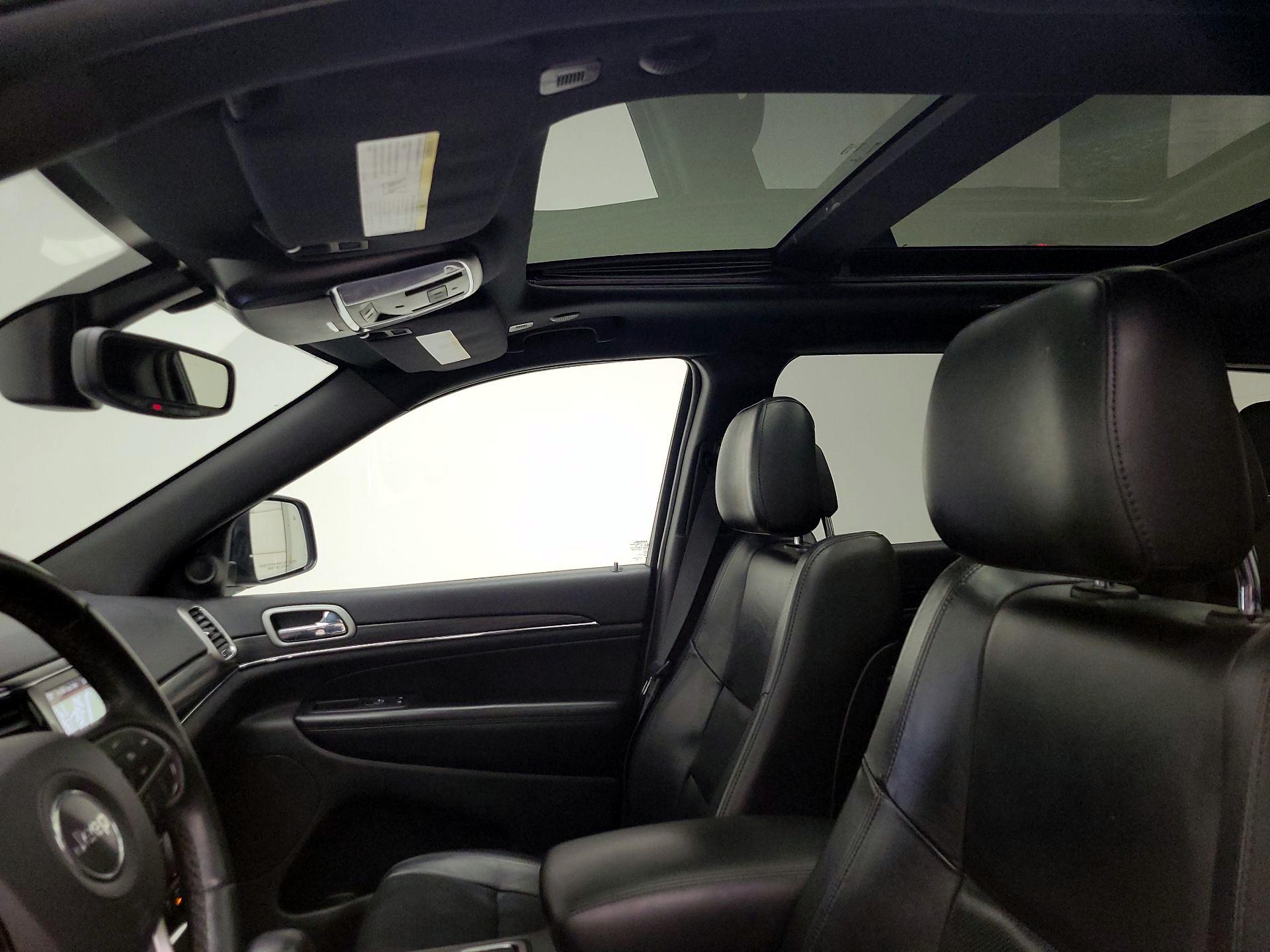 Thumbnail: 2019 Jeep Grand Cherokee - 20