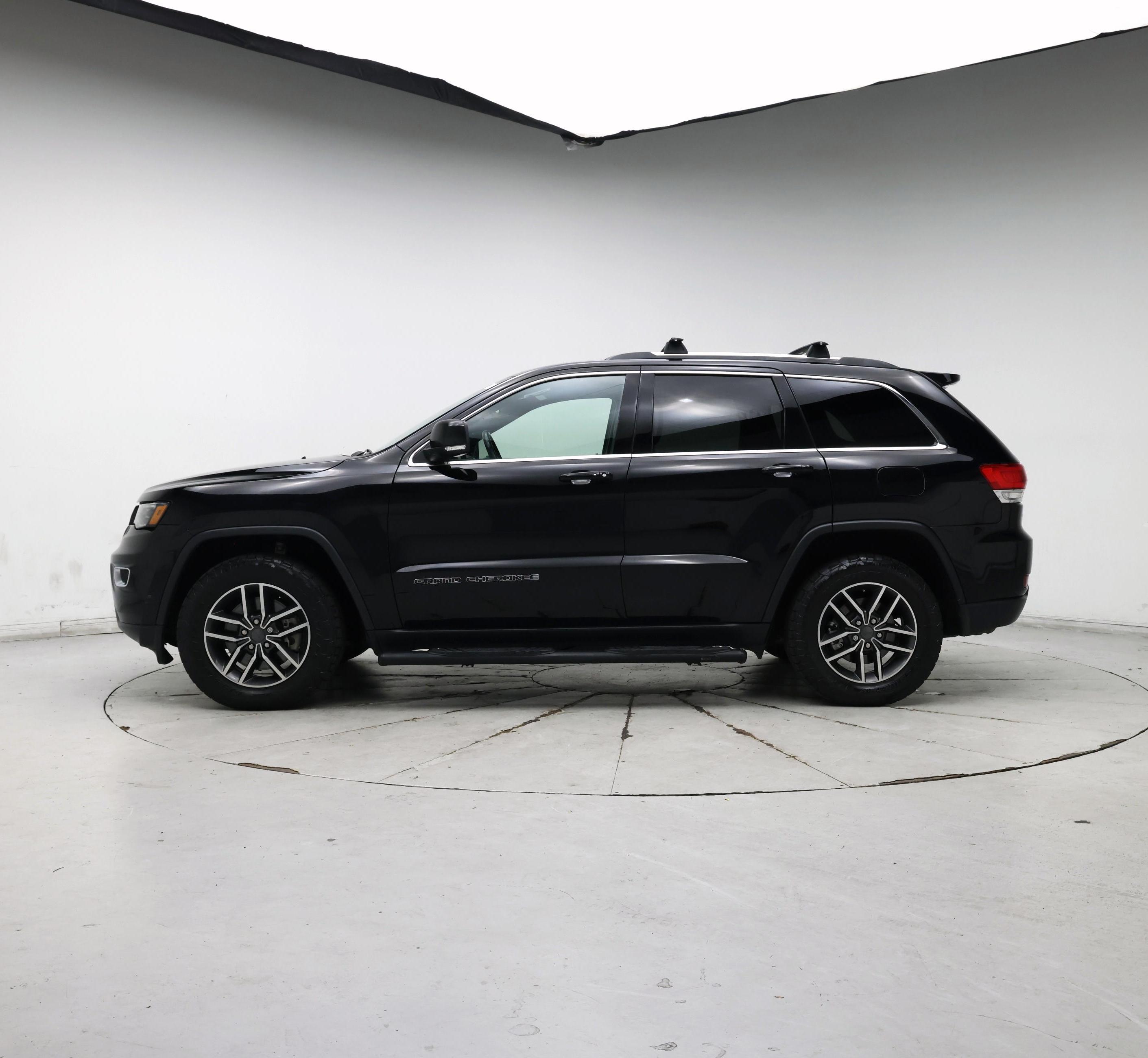 Thumbnail: 2019 Jeep Grand Cherokee - 3