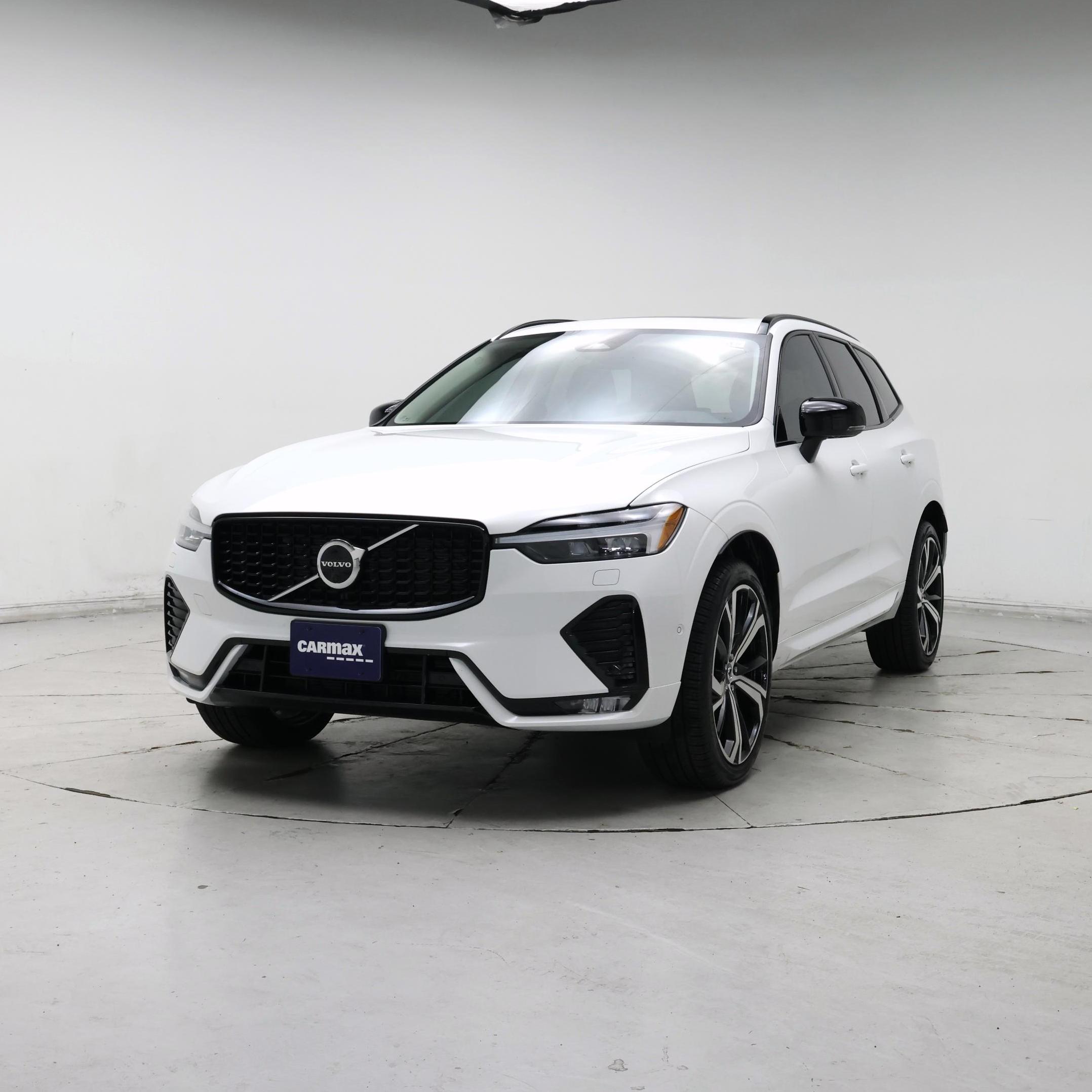 Thumbnail: 2025 Volvo XC60 - 4