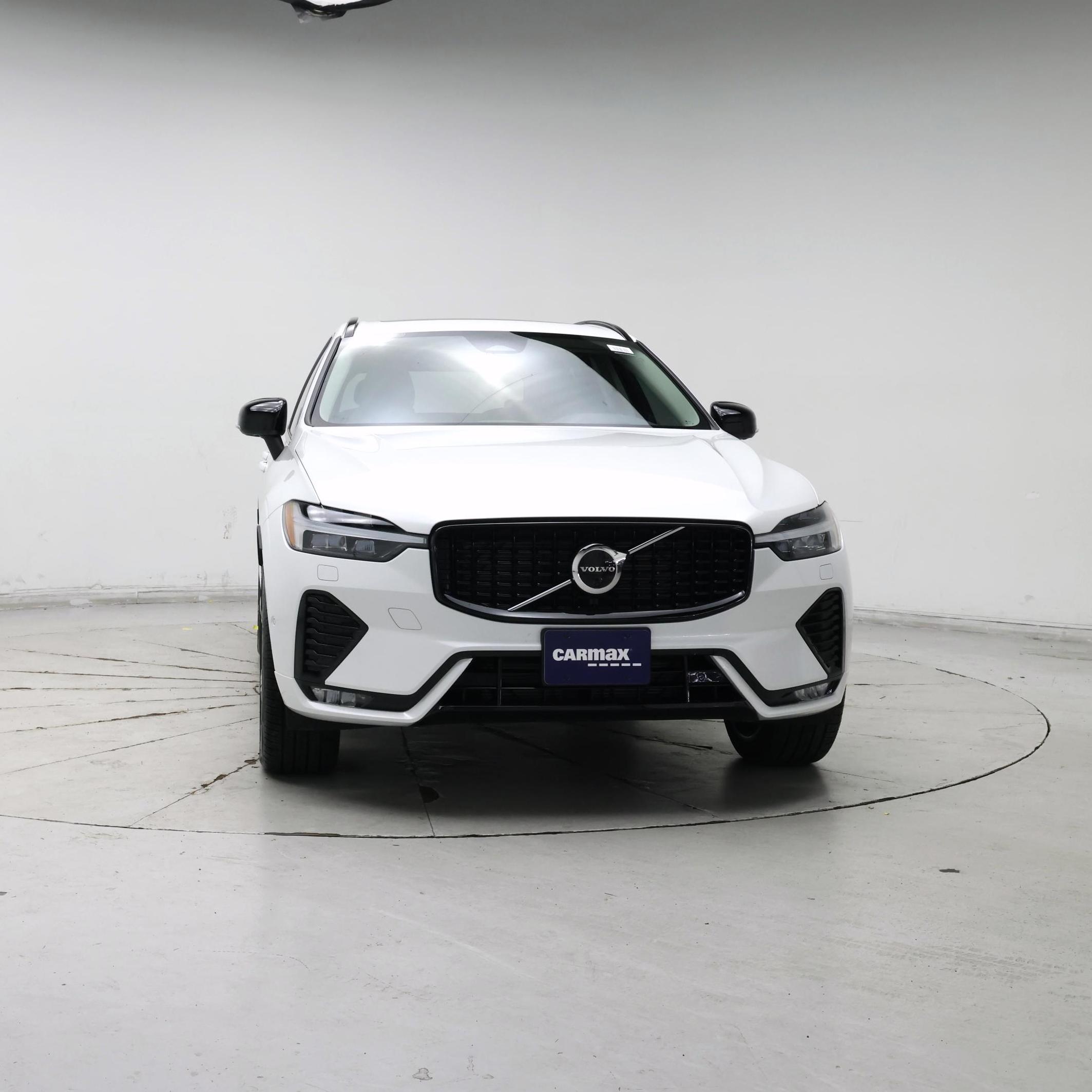 Thumbnail: 2025 Volvo XC60 - 5