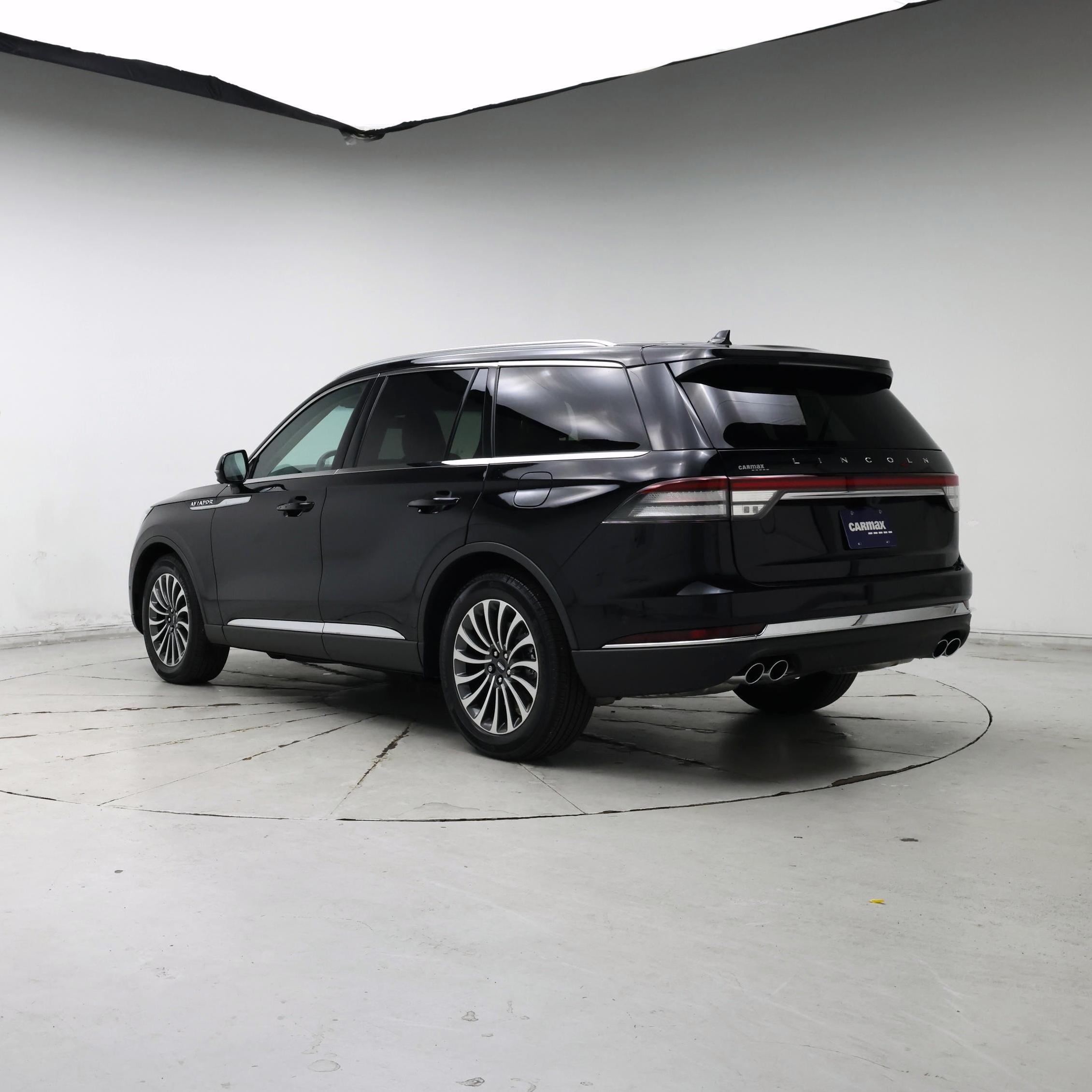 Thumbnail: 2023 Lincoln Aviator - 2