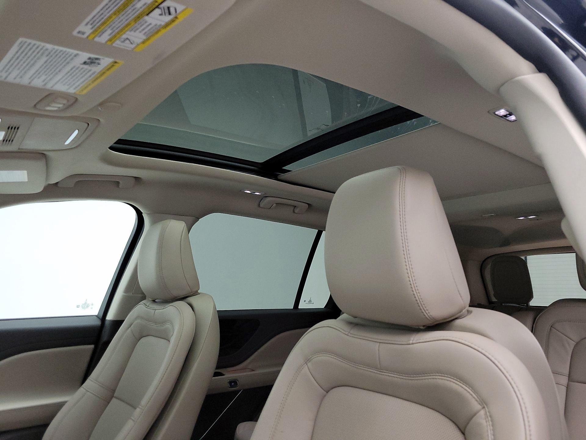 Thumbnail: 2023 Lincoln Aviator - 20