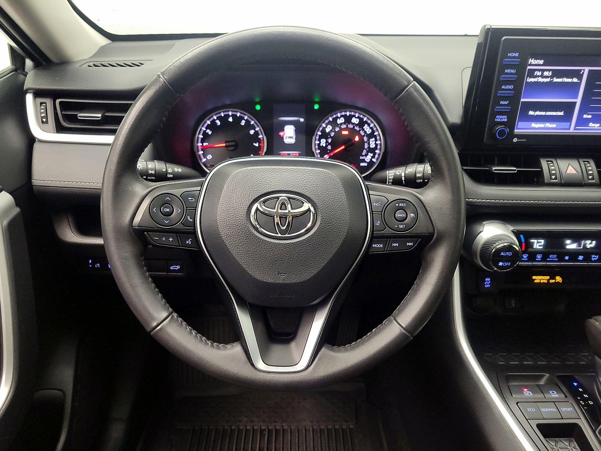 Thumbnail: 2022 Toyota RAV4 - 10