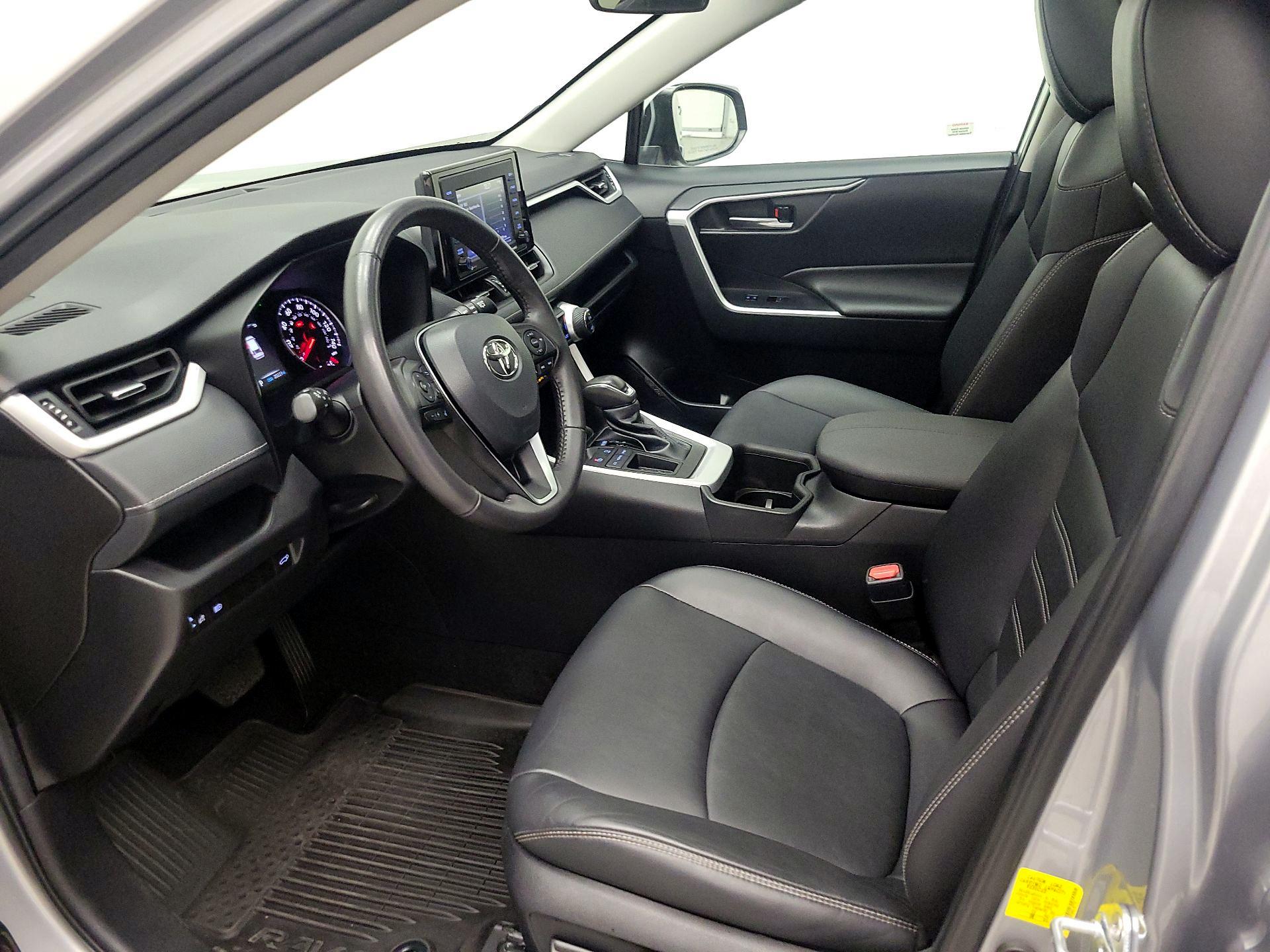 Thumbnail: 2022 Toyota RAV4 - 11