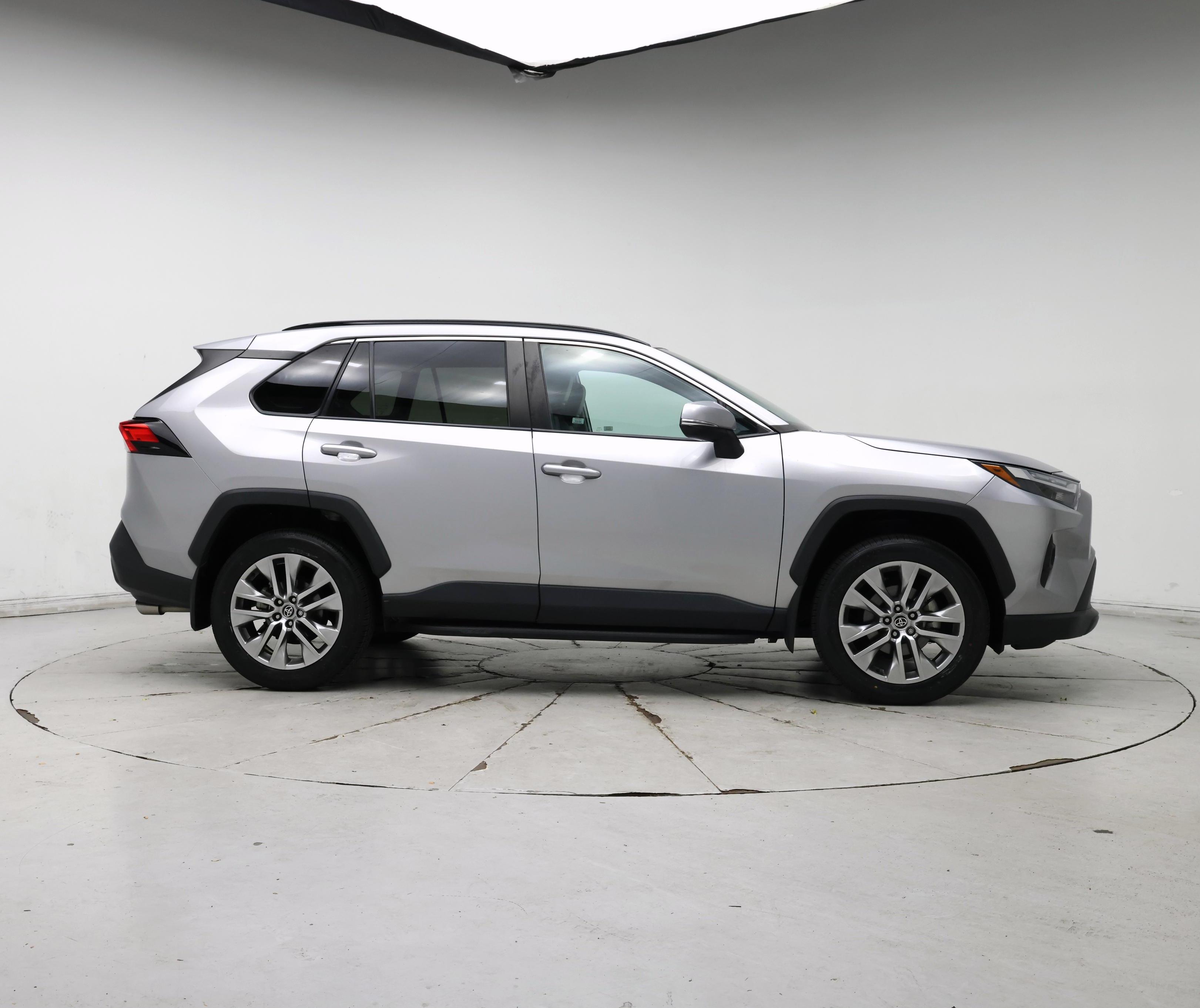 Thumbnail: 2022 Toyota RAV4 - 7