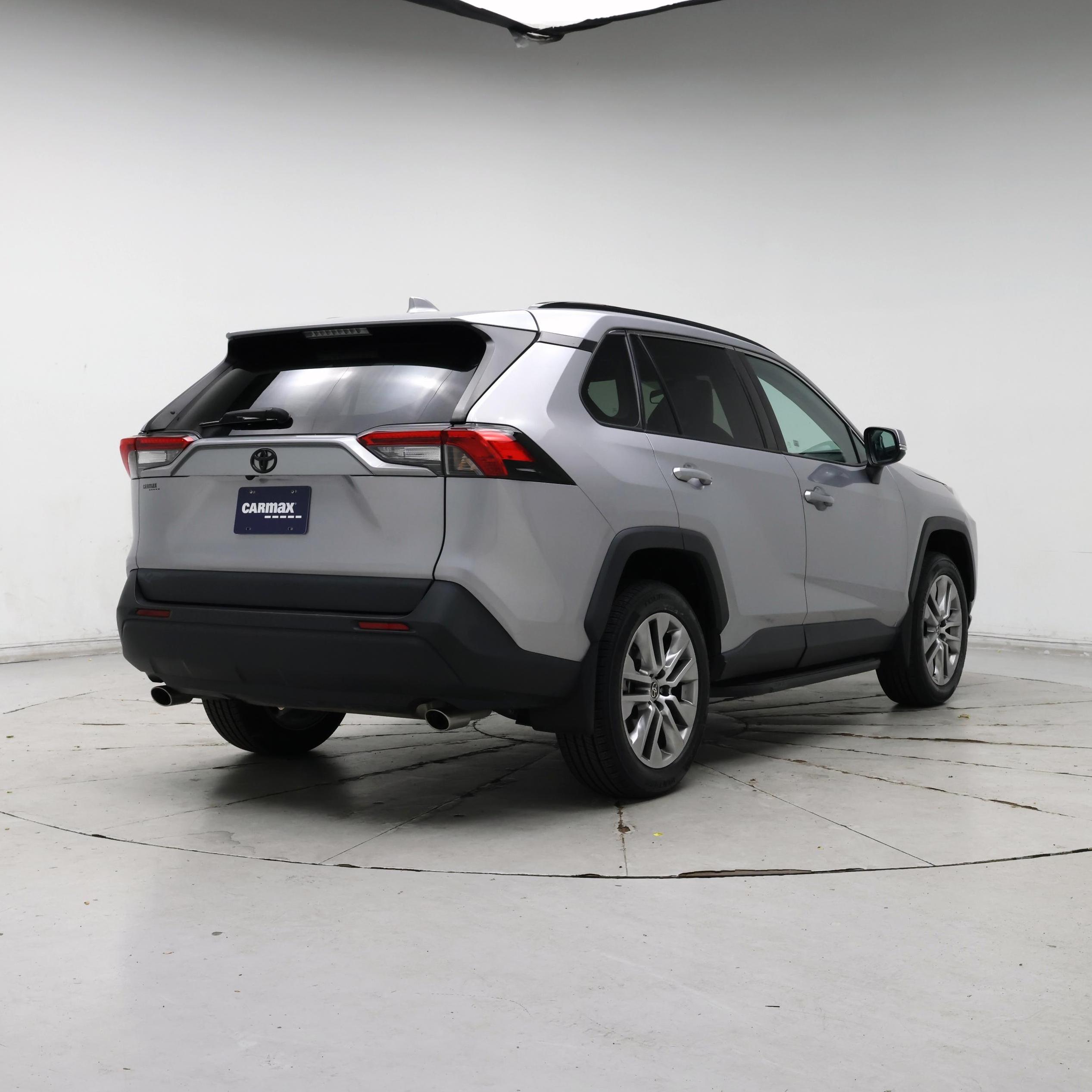 Thumbnail: 2022 Toyota RAV4 - 8
