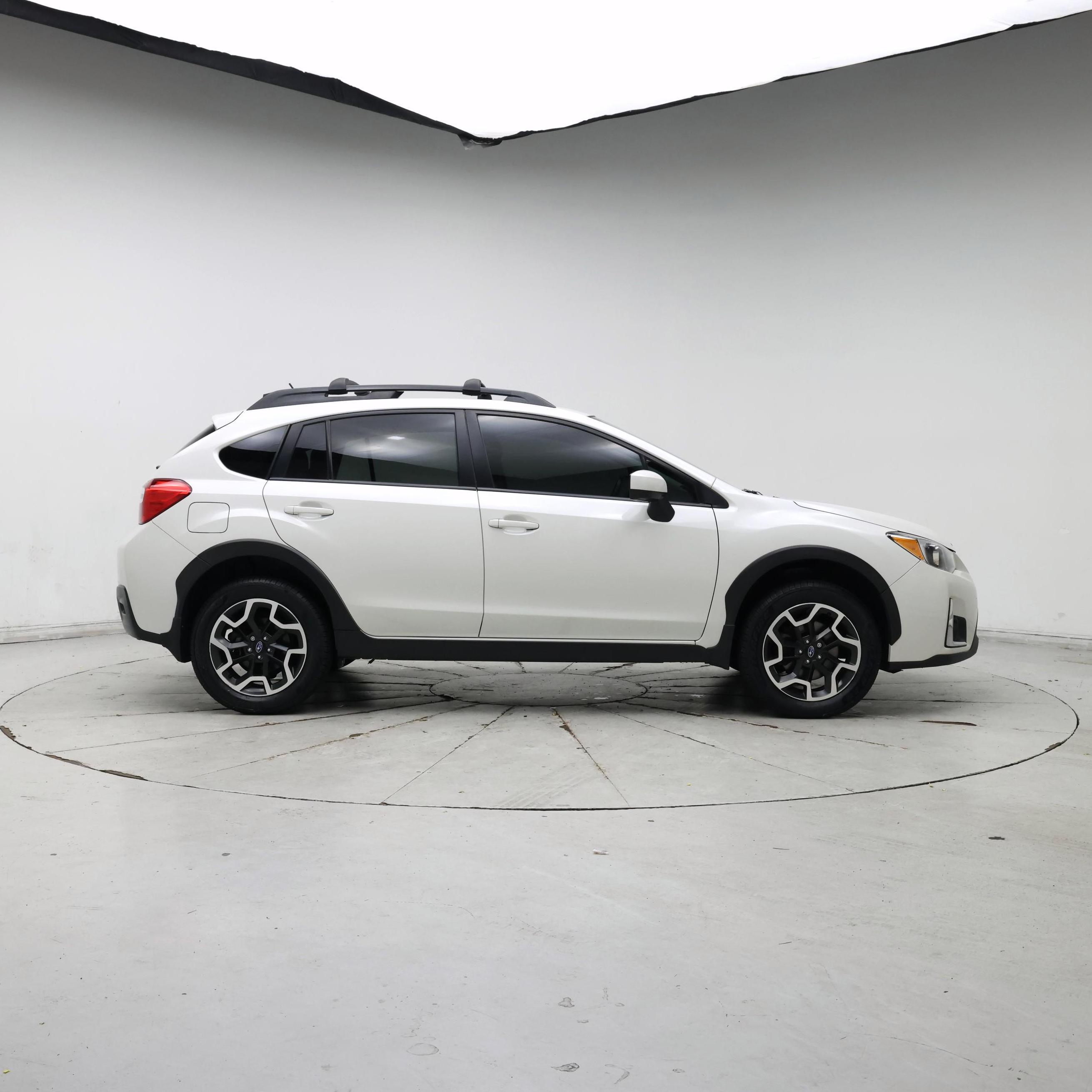Thumbnail: 2017 Subaru Crosstrek - 7