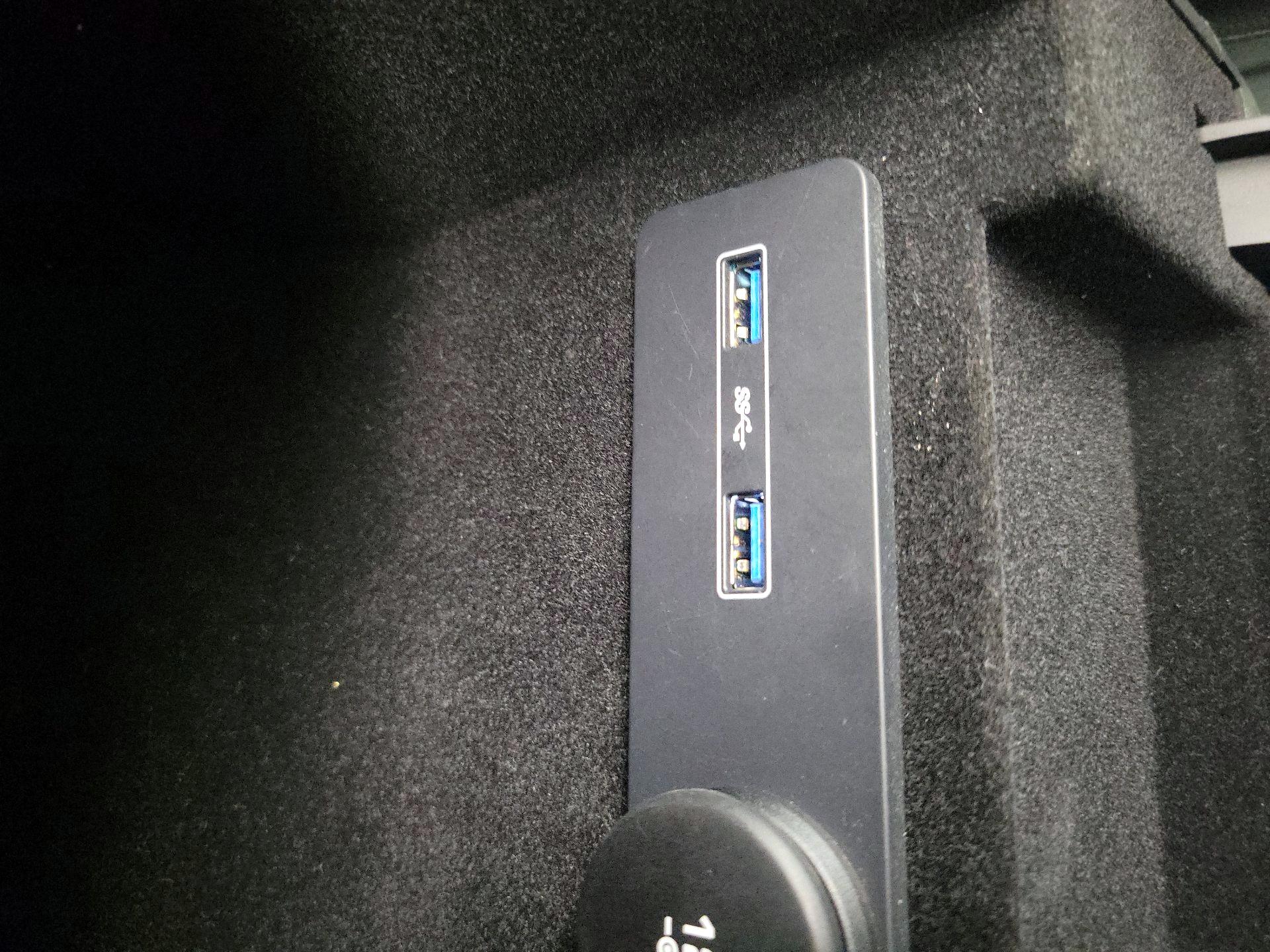 Thumbnail: 2019 Jaguar F-Pace - 18
