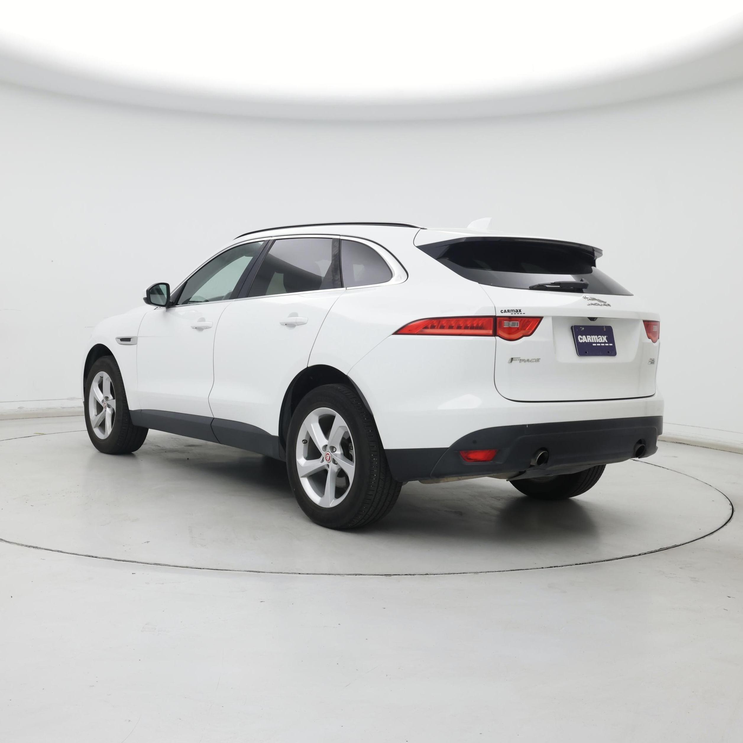 Thumbnail: 2019 Jaguar F-Pace - 2