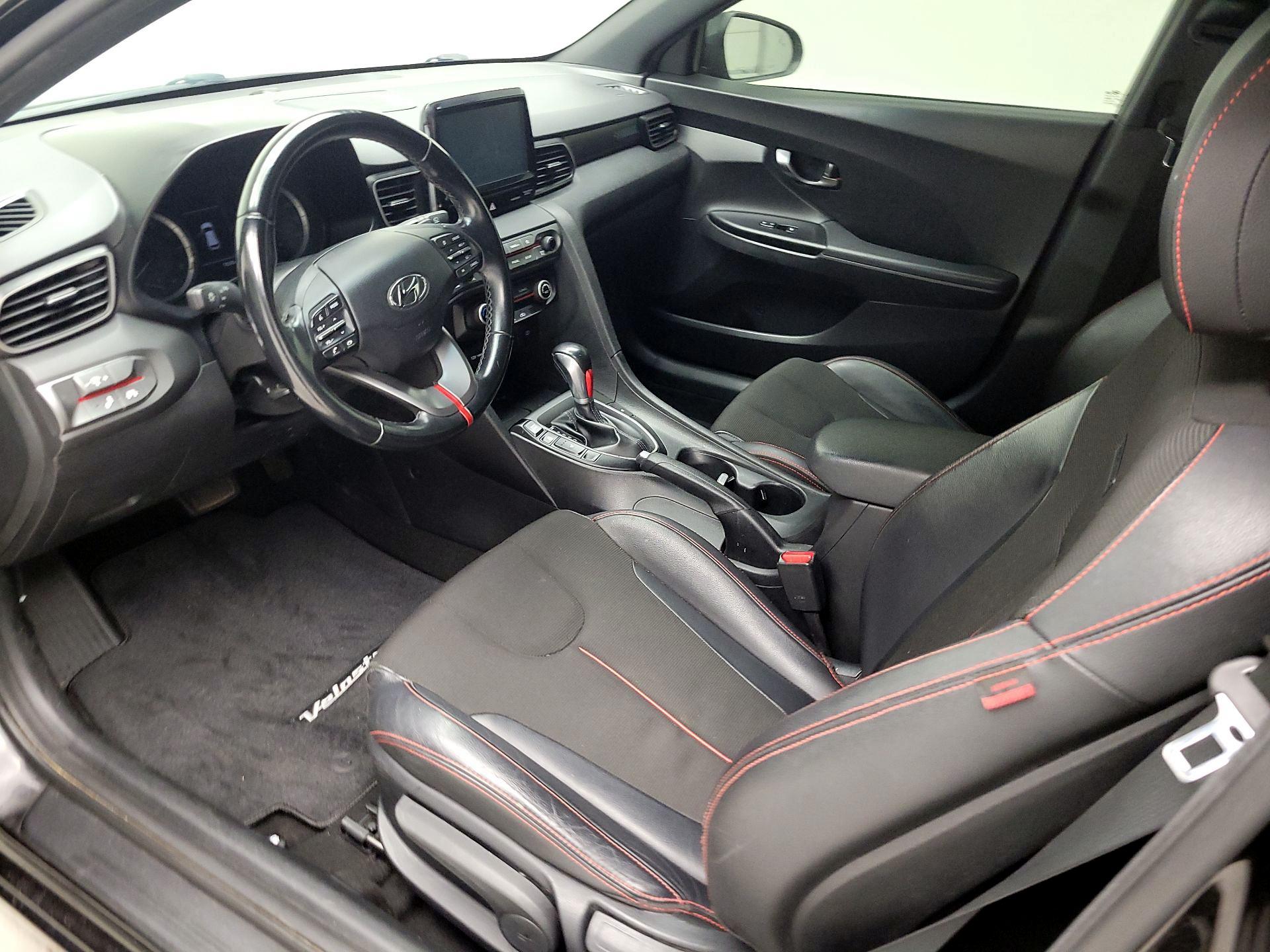 Thumbnail: 2019 Hyundai Veloster - 11