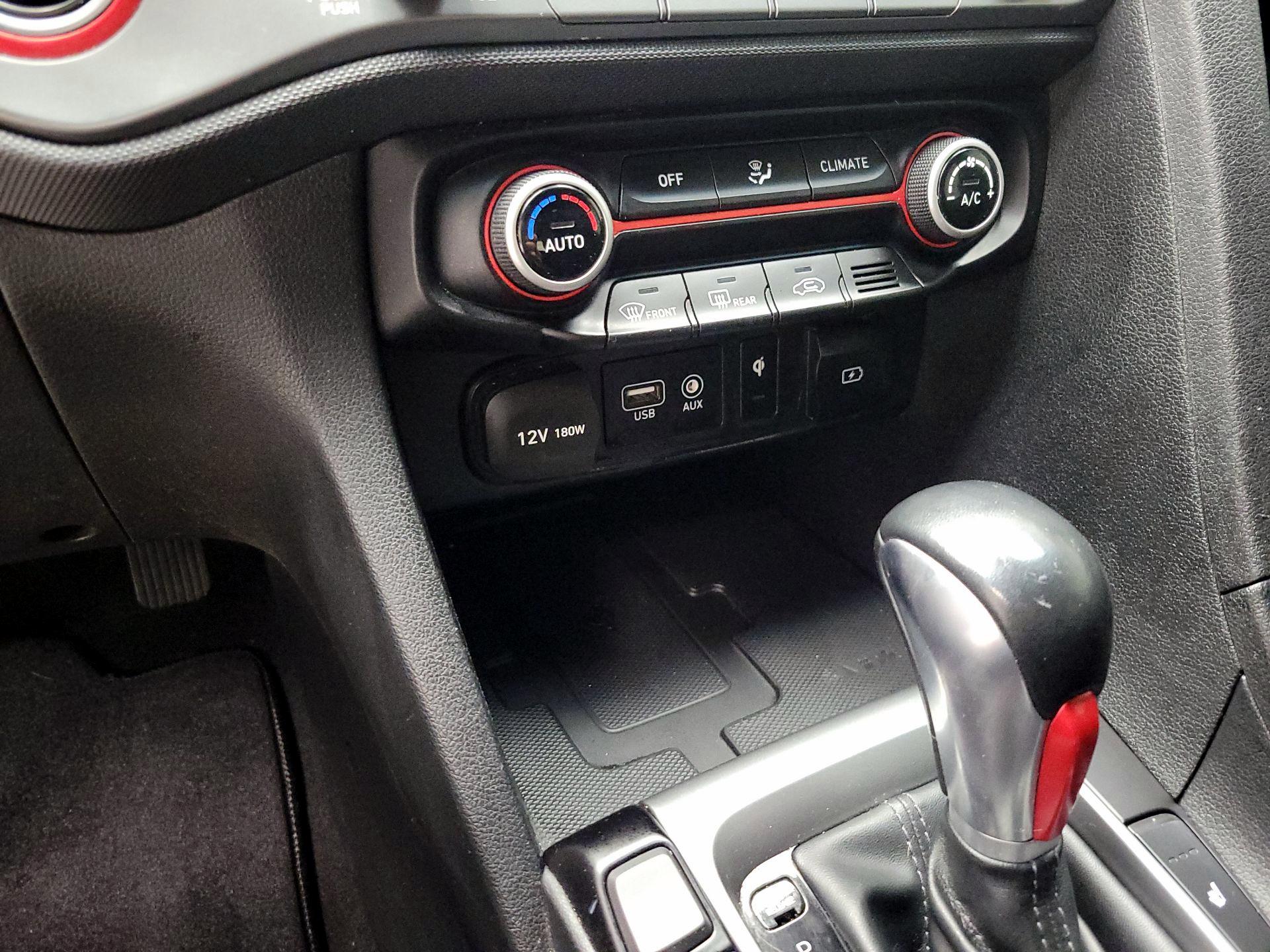 Thumbnail: 2019 Hyundai Veloster - 18