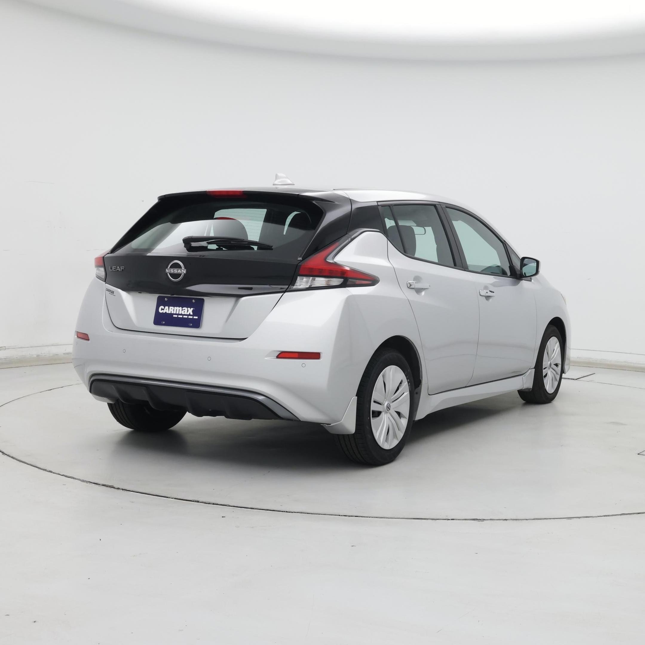 Thumbnail: 2025 Nissan Leaf - 8