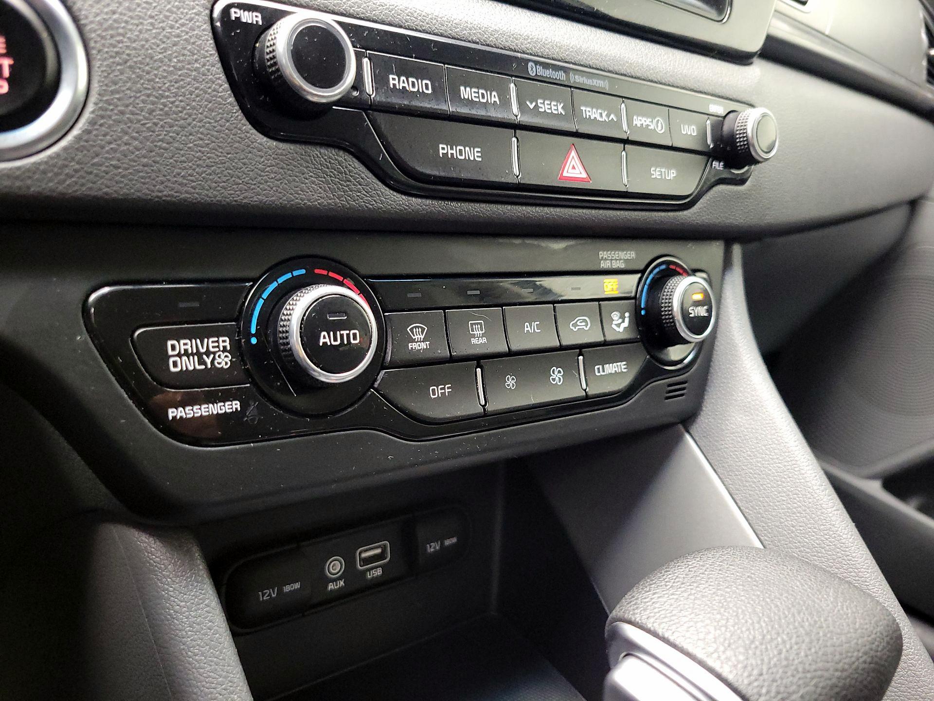 Thumbnail: 2019 Kia Niro - 16