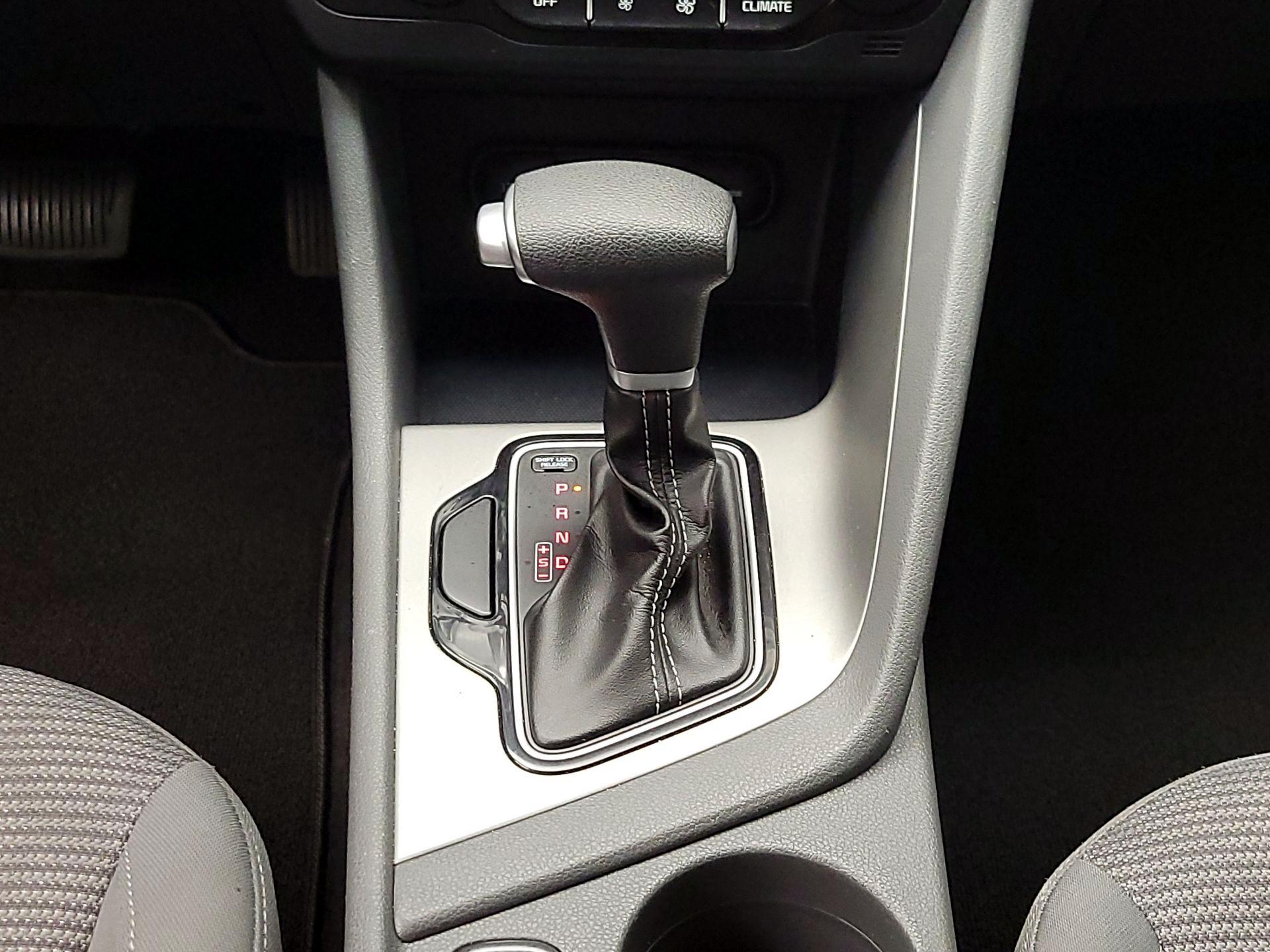 Thumbnail: 2019 Kia Niro - 17
