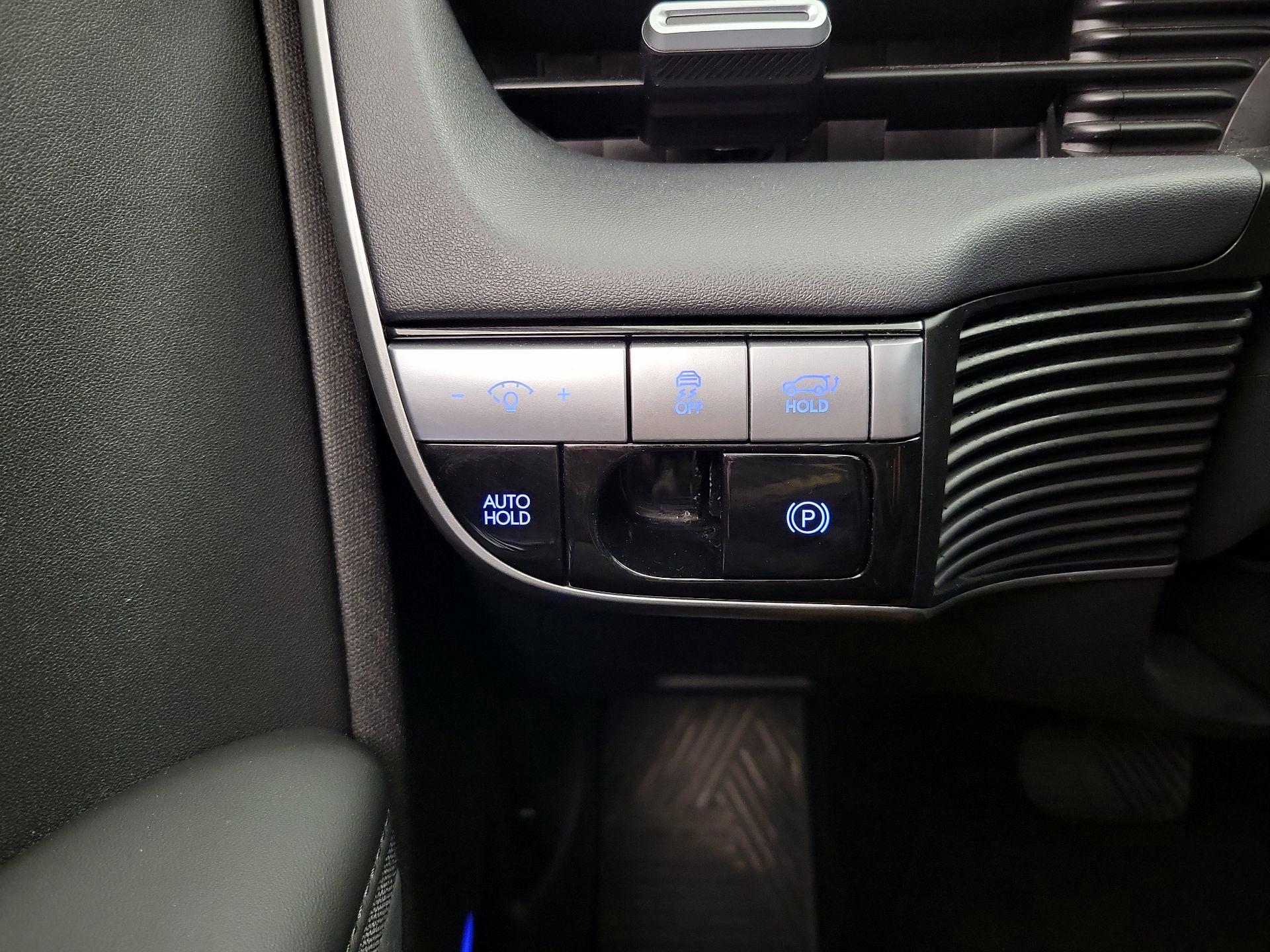 Thumbnail: 2023 Hyundai Ioniq 5 - 13