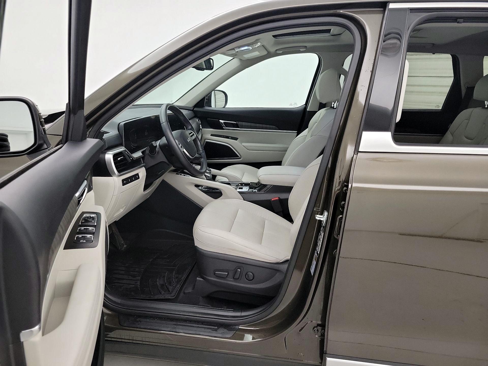 Thumbnail: 2023 Kia Telluride - 11