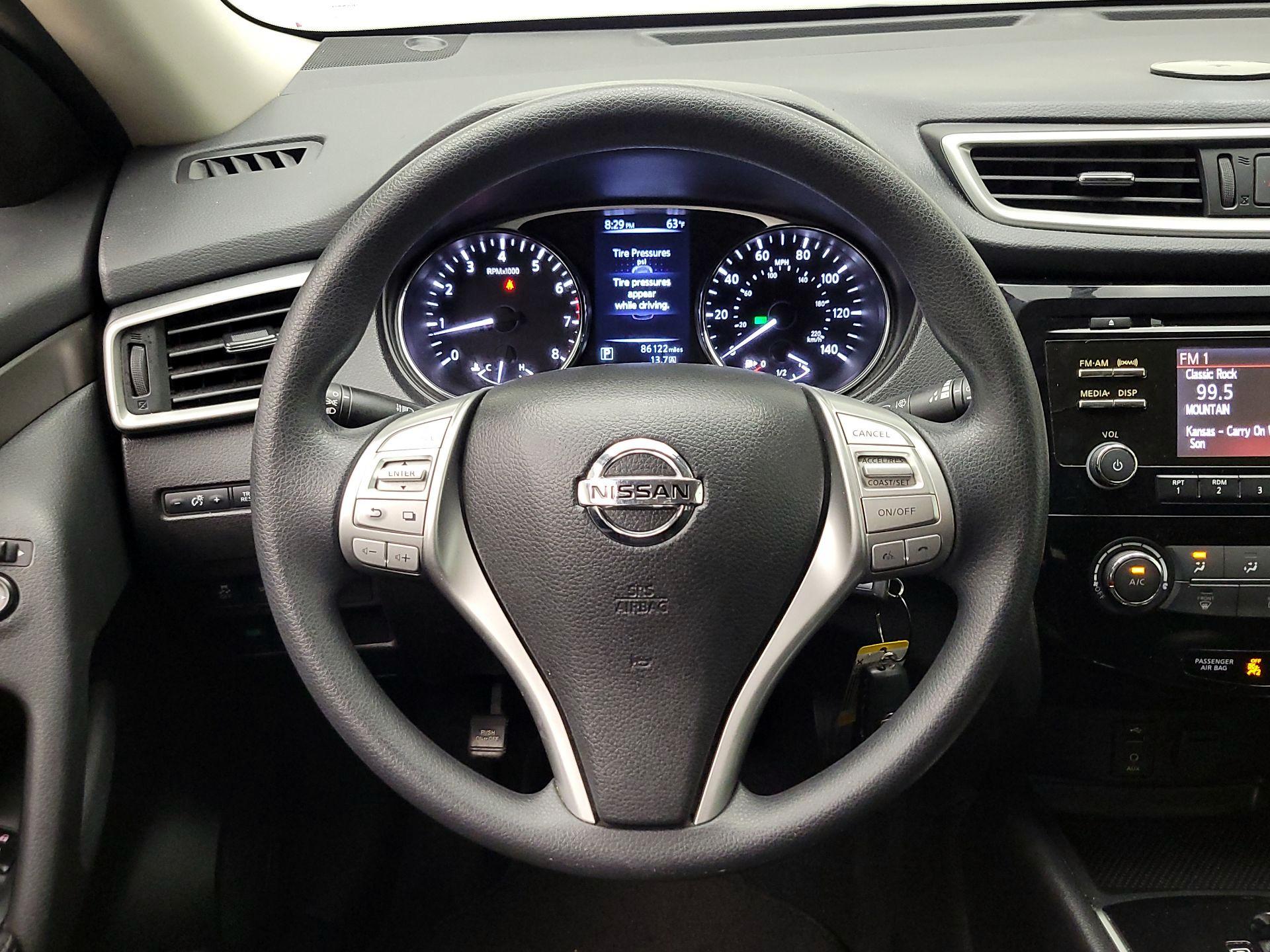 Thumbnail: 2016 Nissan Rogue - 10