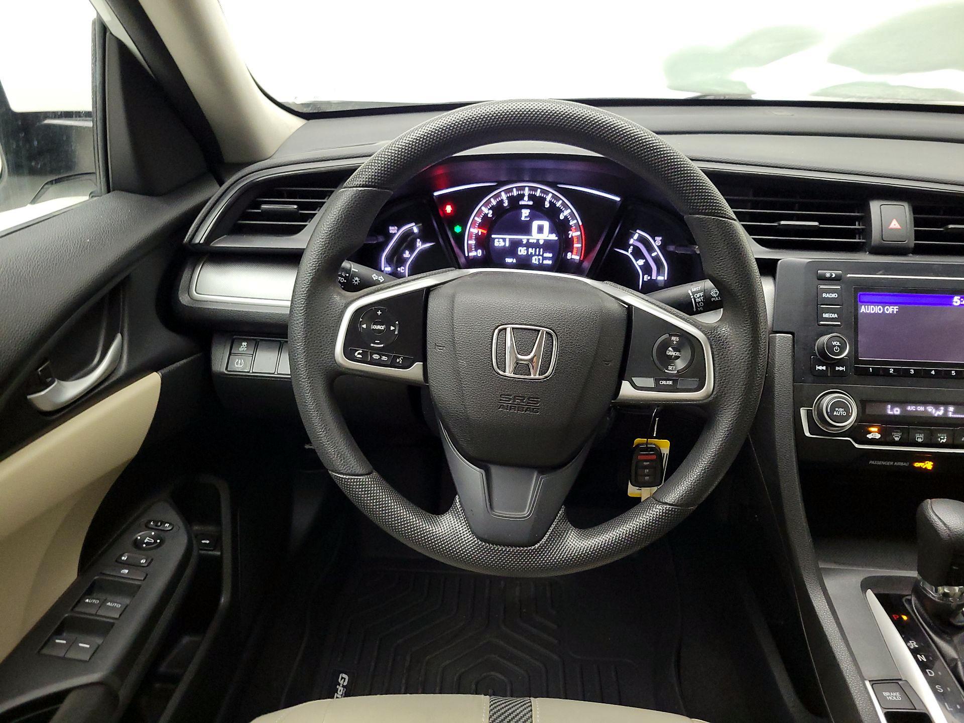 Thumbnail: 2016 Honda Civic - 10