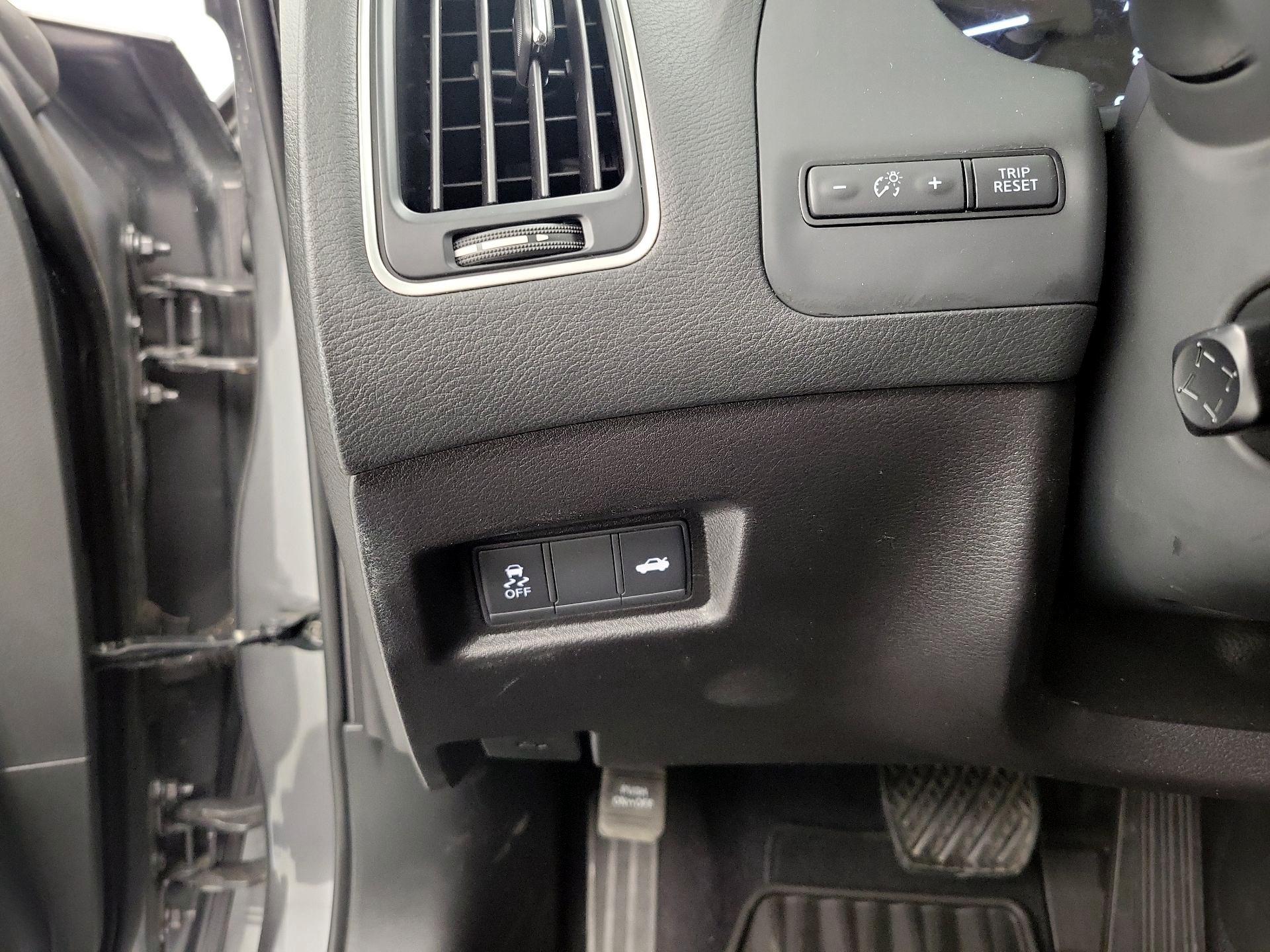 Thumbnail: 2024 INFINITI Q50 - 13